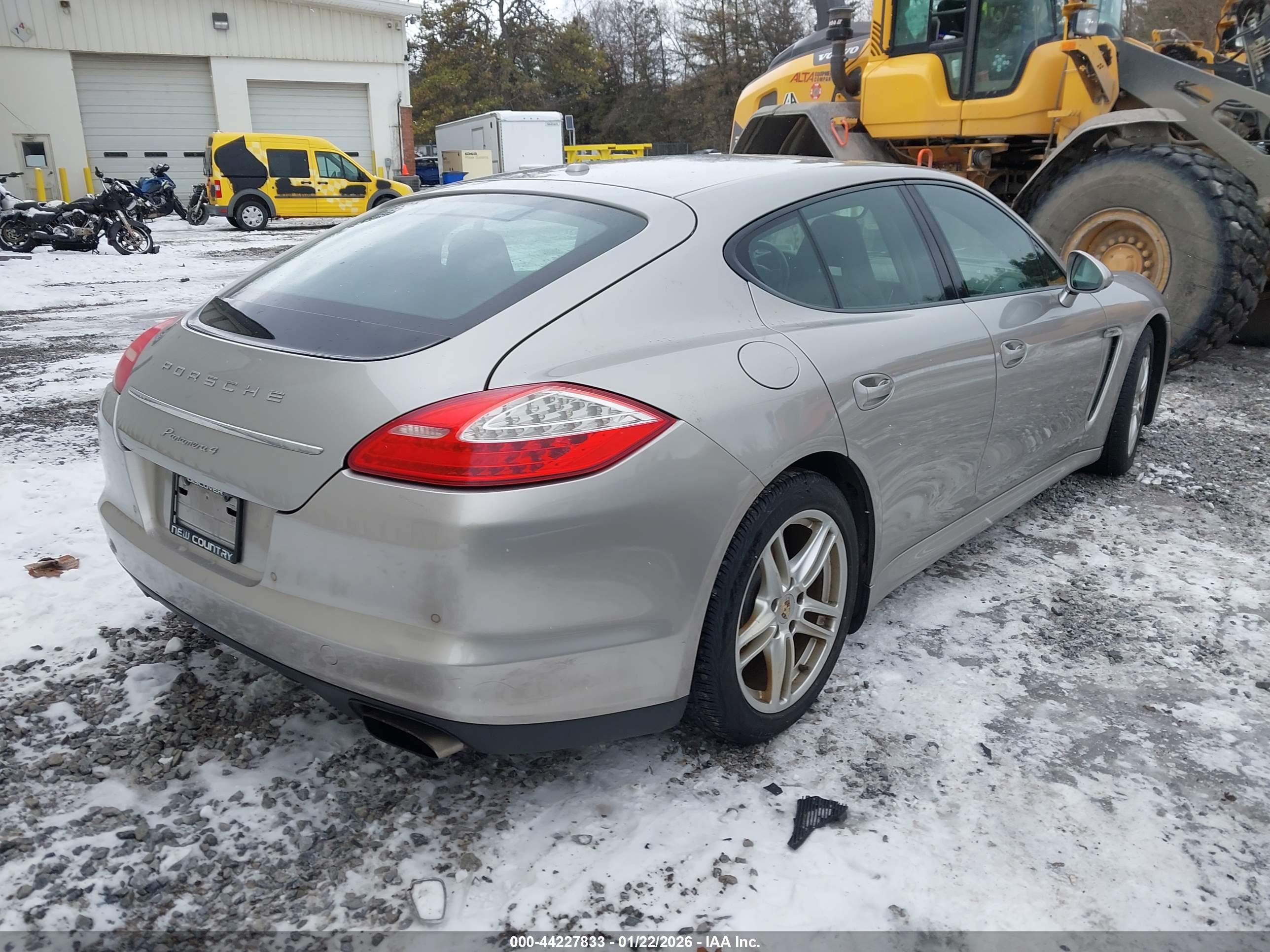 PORSCHE PANAMERA image 4