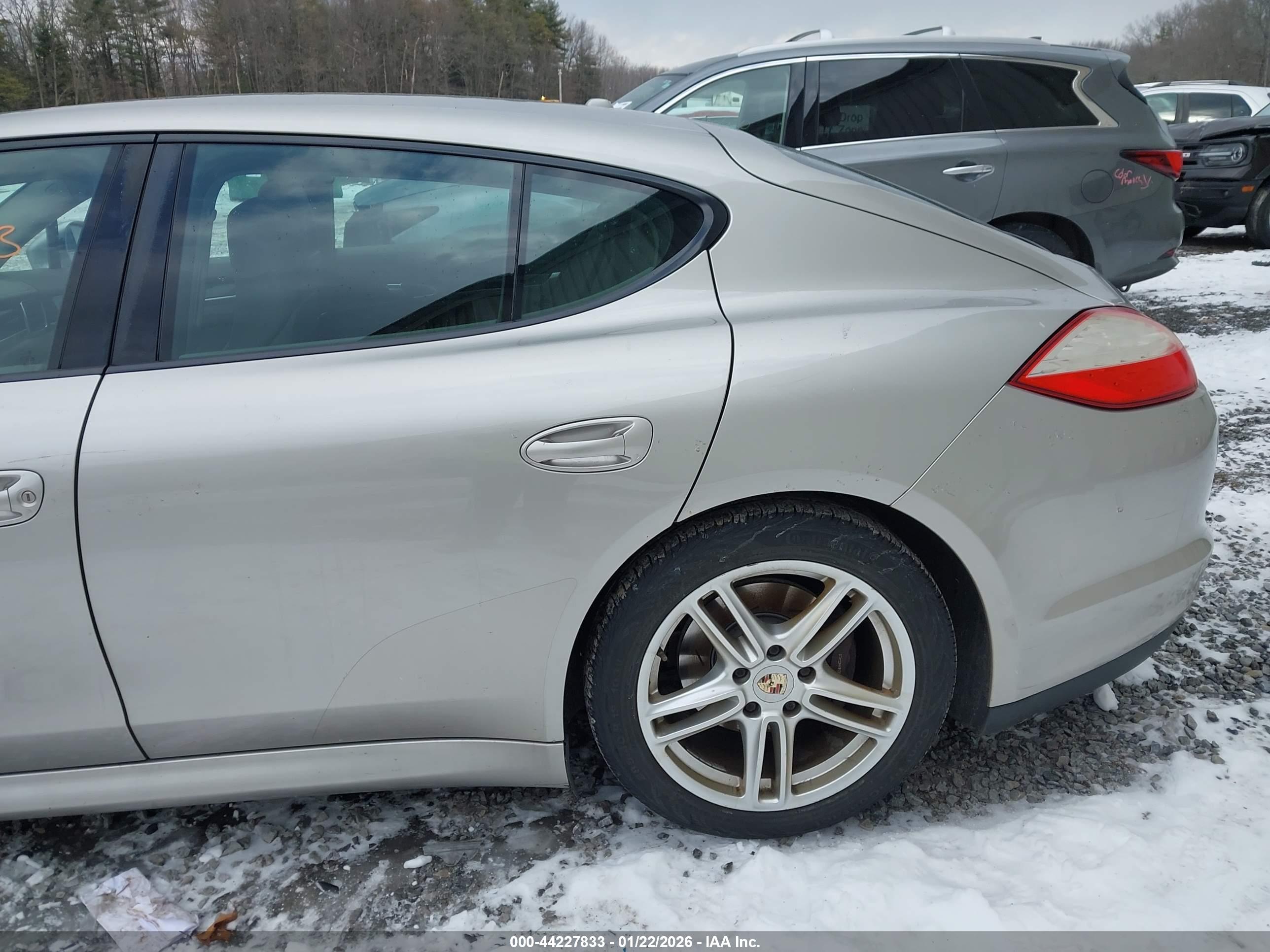 PORSCHE PANAMERA image 6