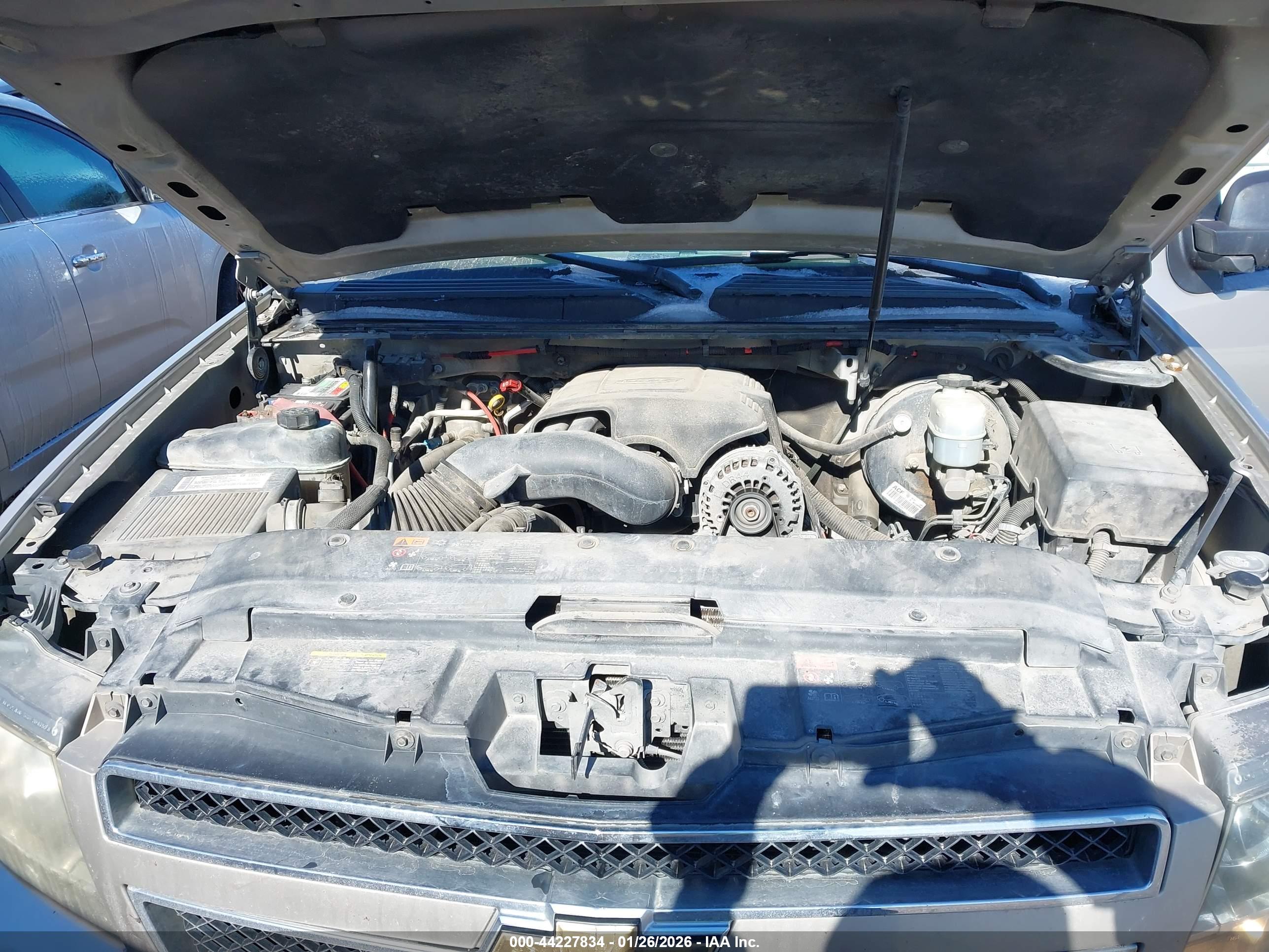 CHEVROLET TAHOE image 10