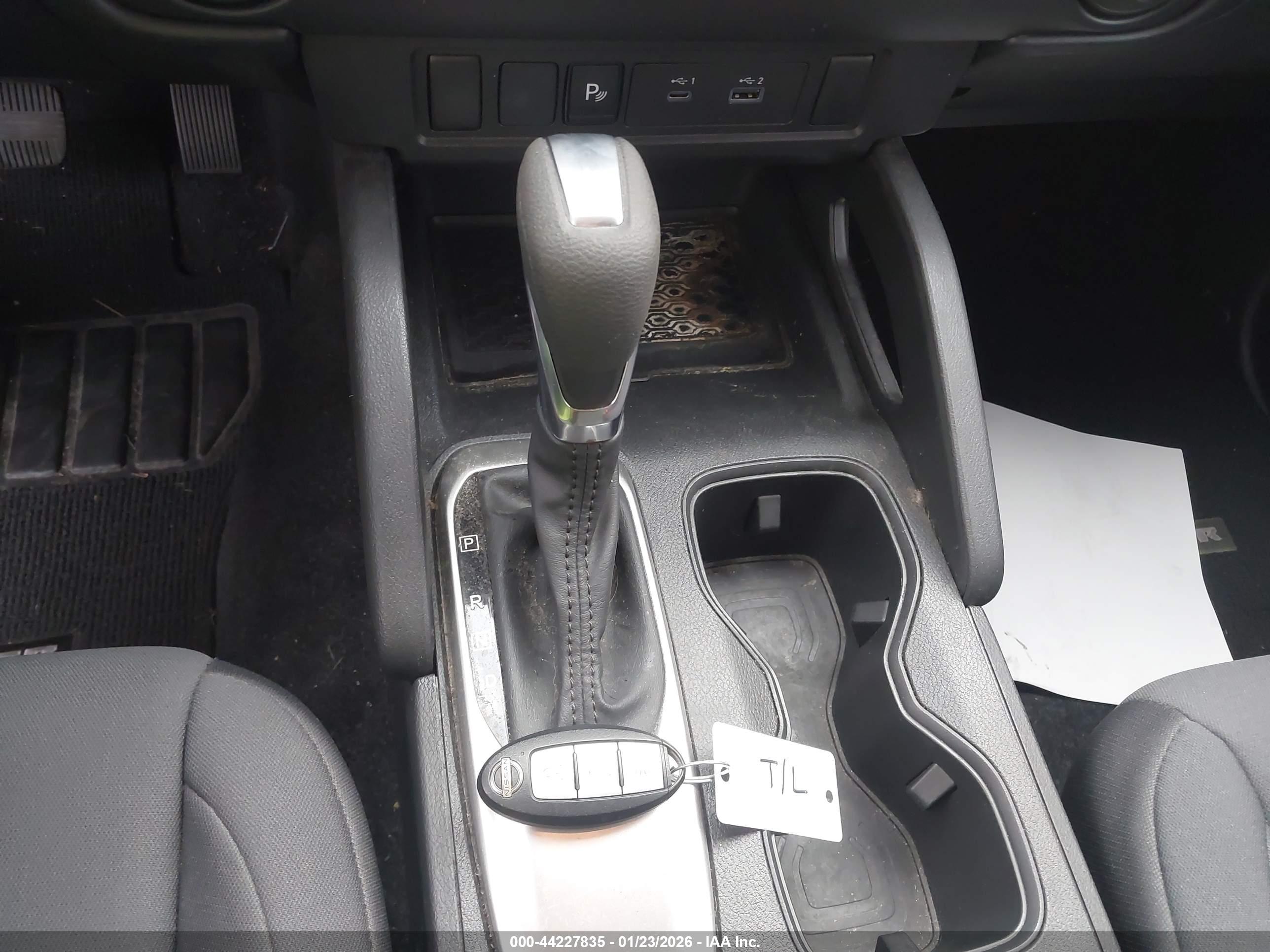 NISSAN FRONTIER image 11