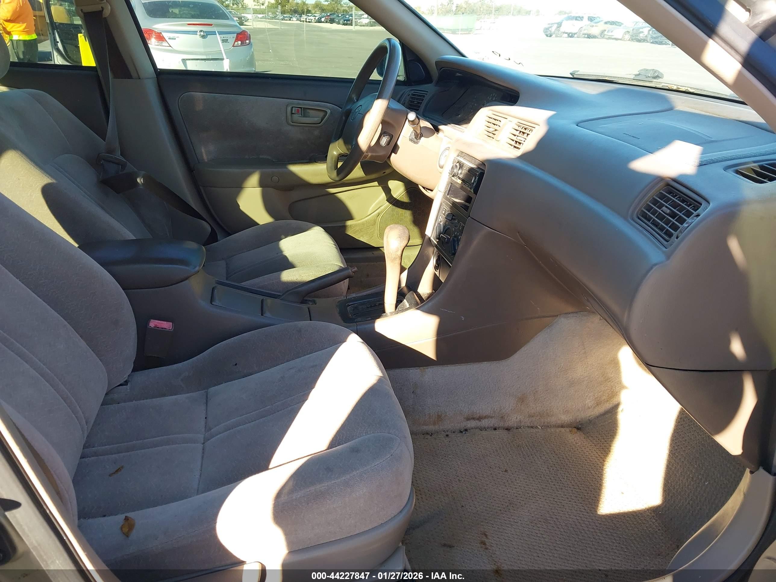 TOYOTA CAMRY image 5