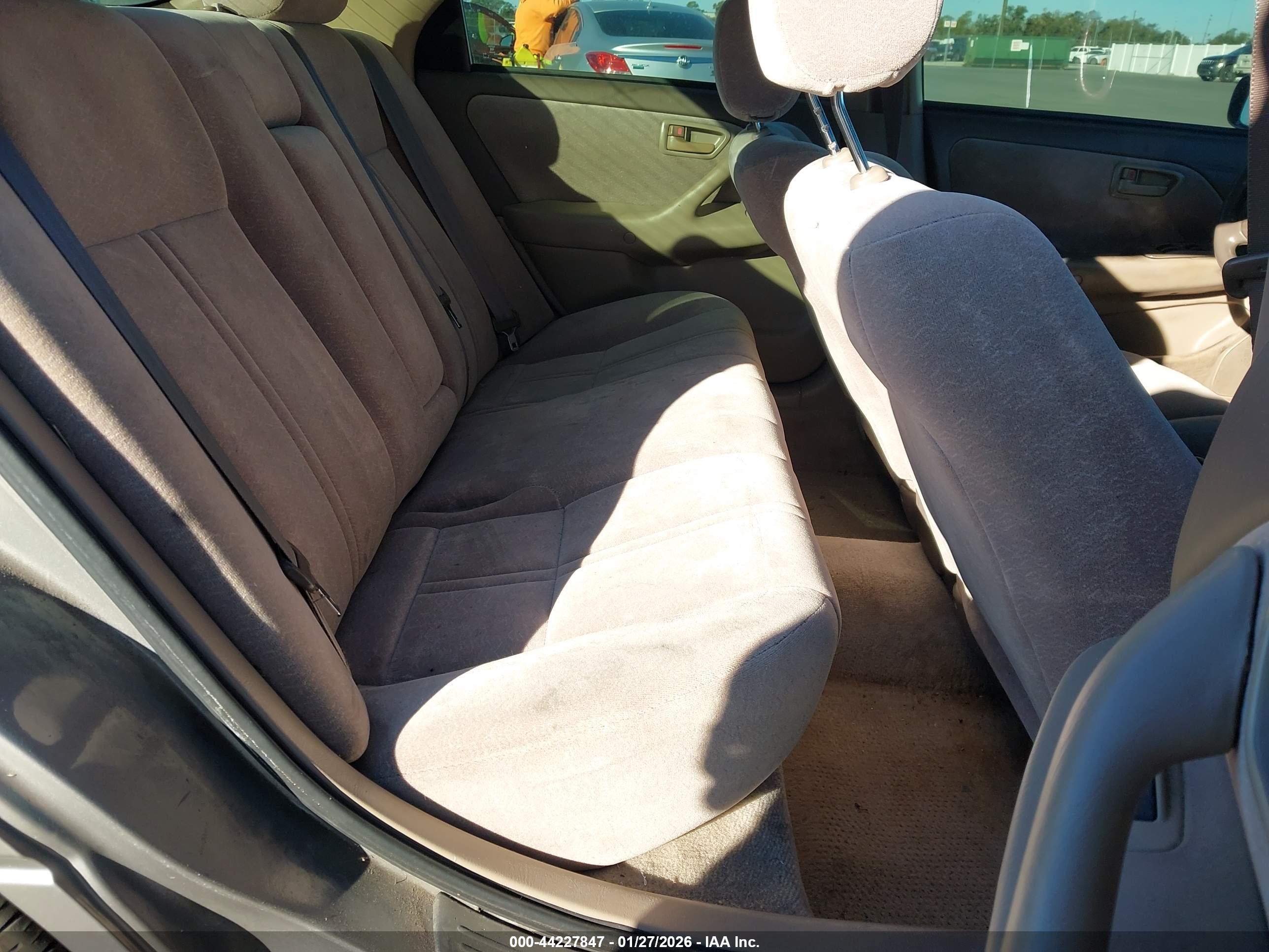 TOYOTA CAMRY image 8