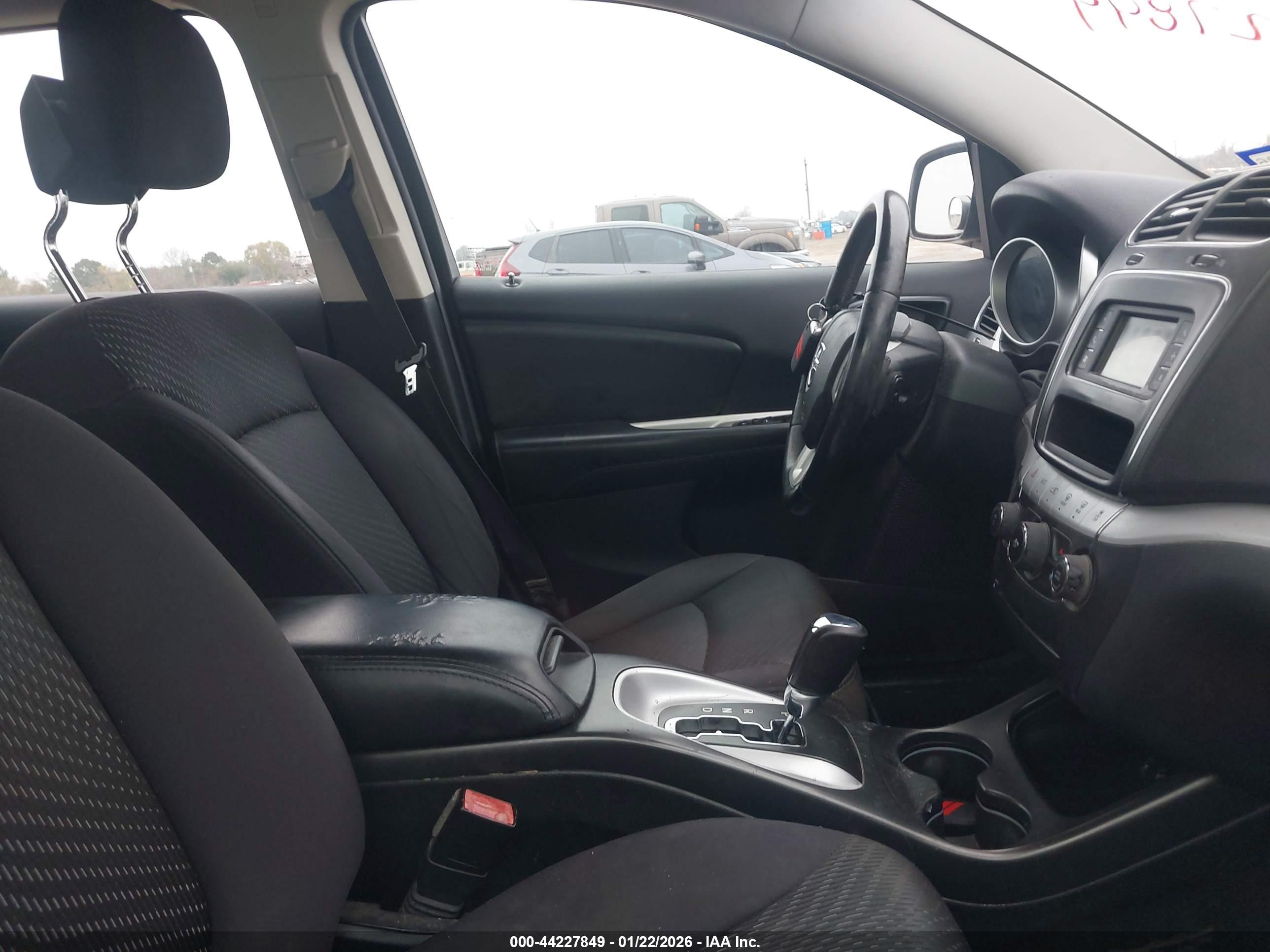 DODGE JOURNEY image 5