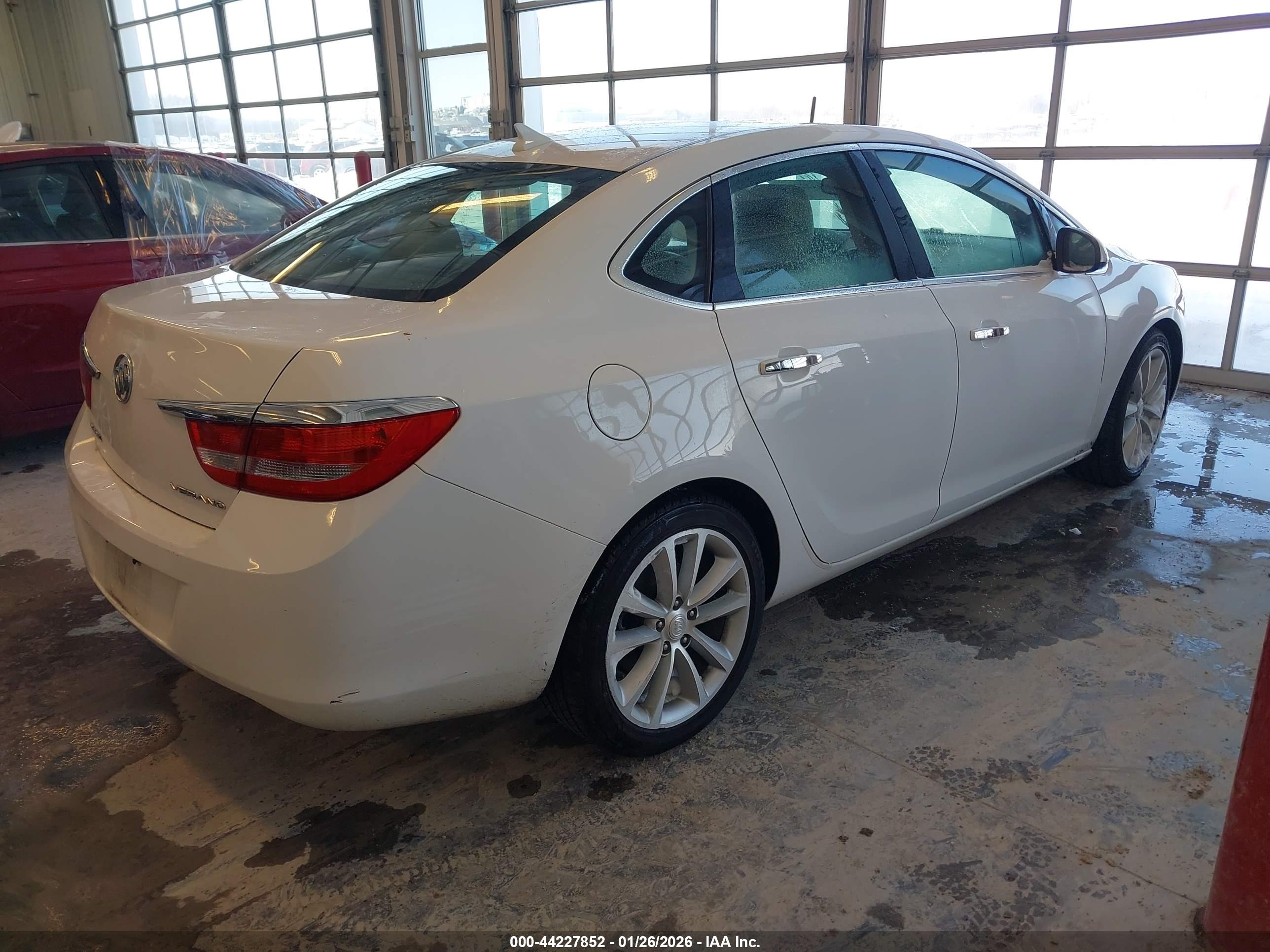 BUICK VERANO image 4