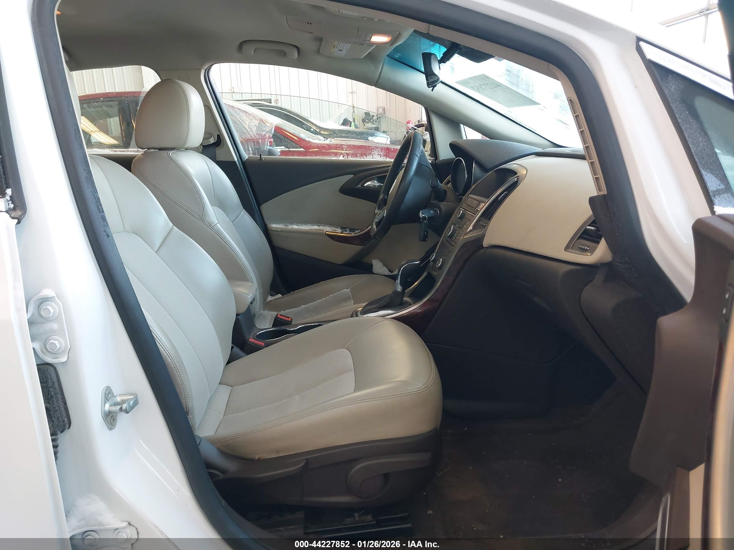 BUICK VERANO image 5