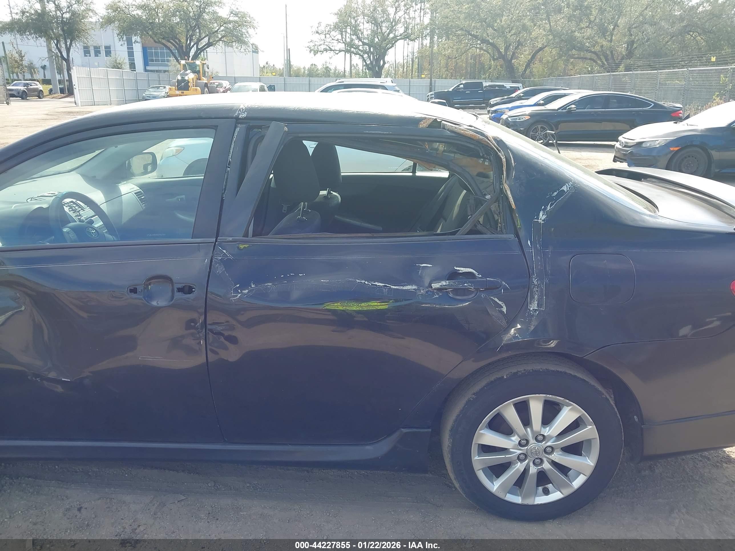 TOYOTA COROLLA image 6