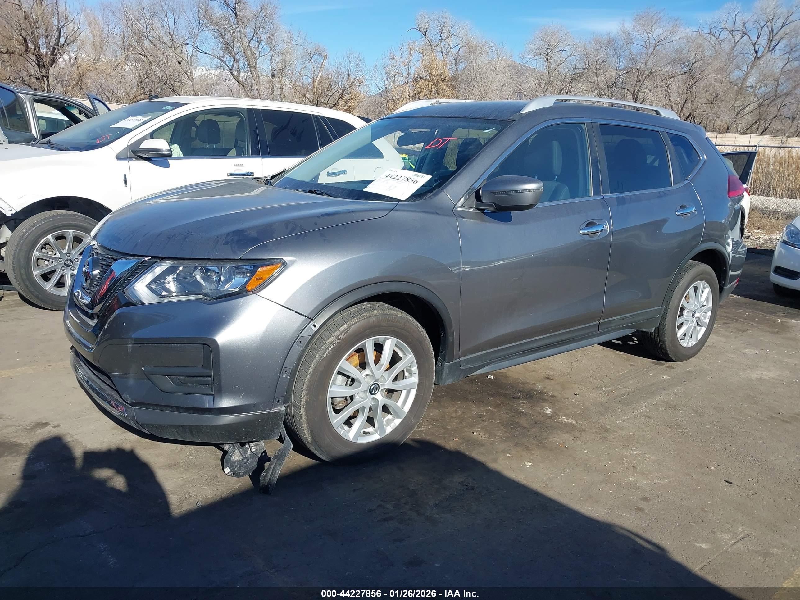 NISSAN ROGUE image 2