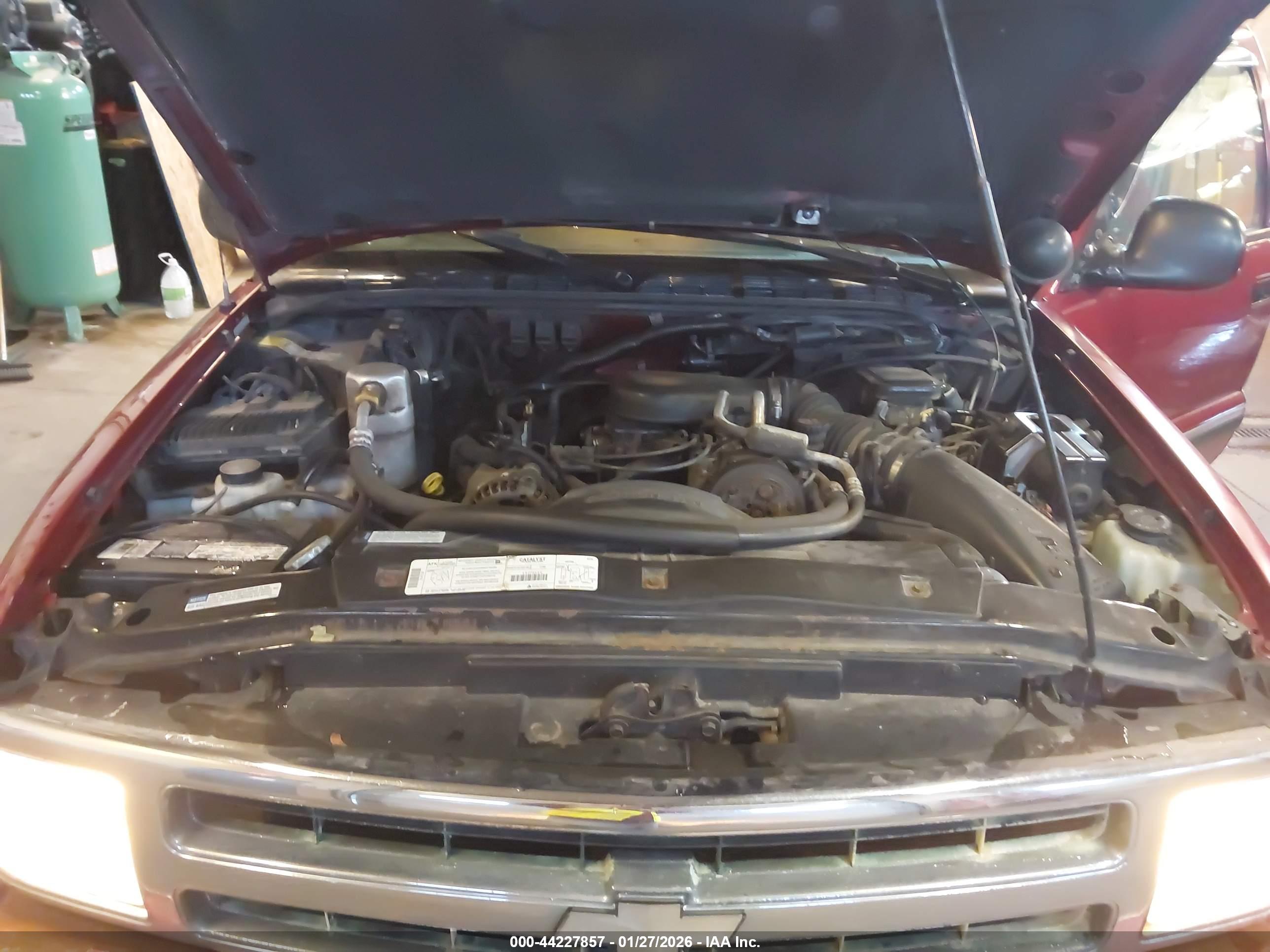 CHEVROLET BLAZER image 10