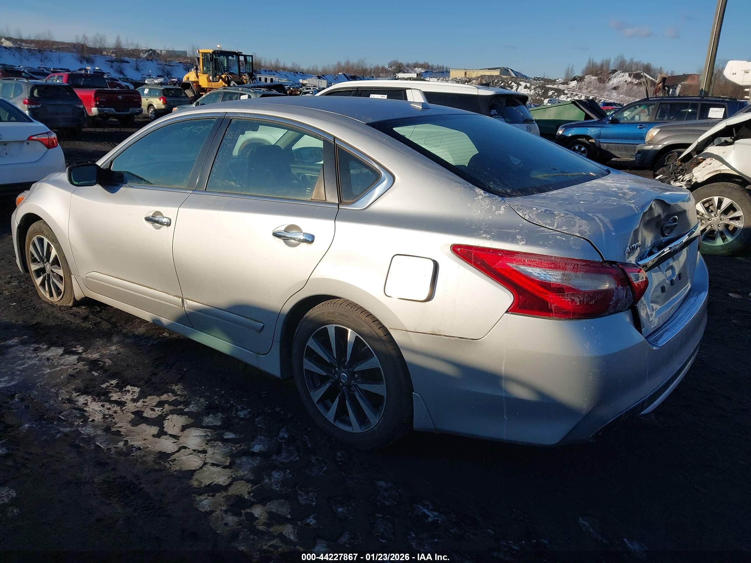 NISSAN ALTIMA image 3