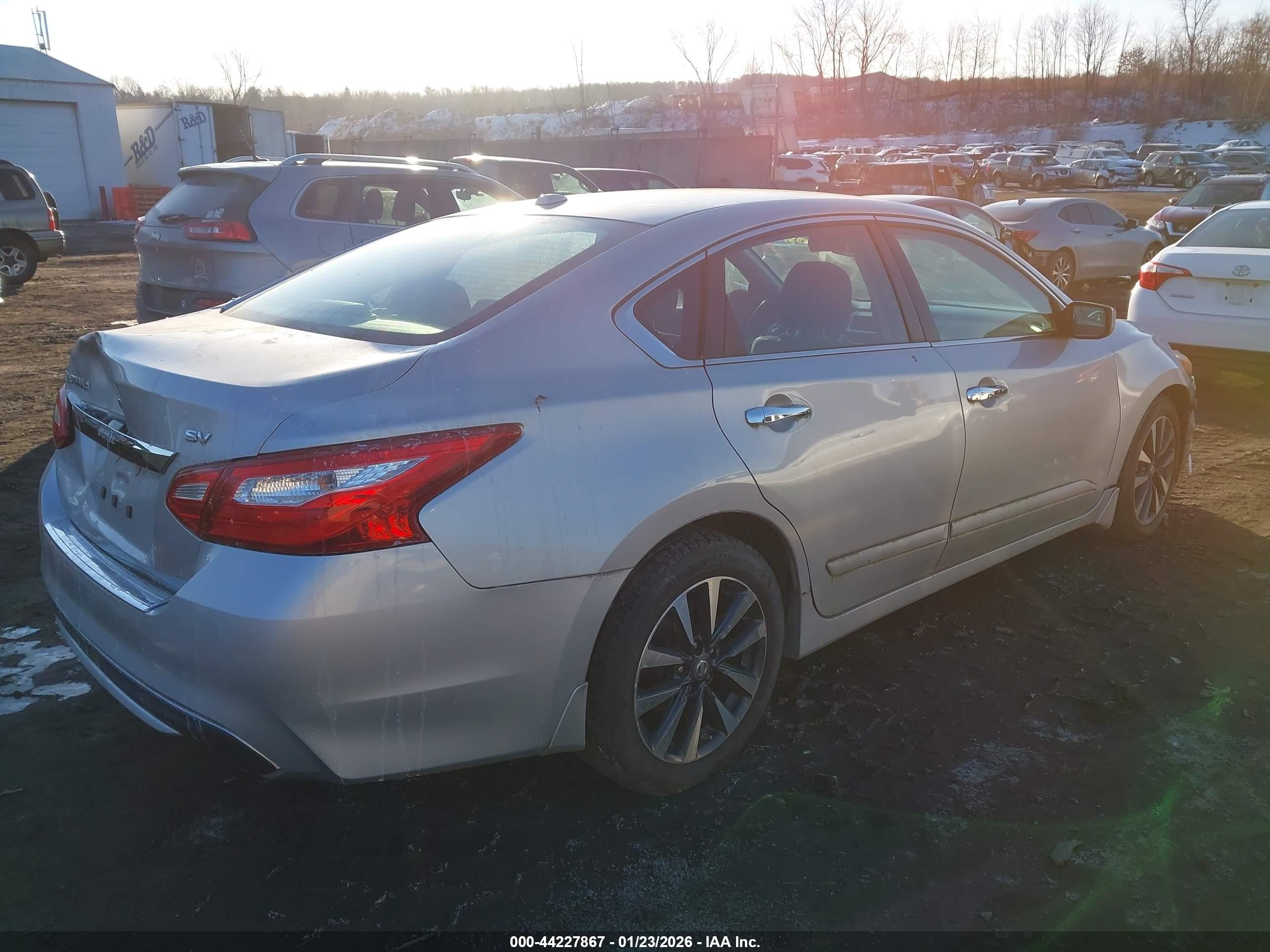 NISSAN ALTIMA image 4