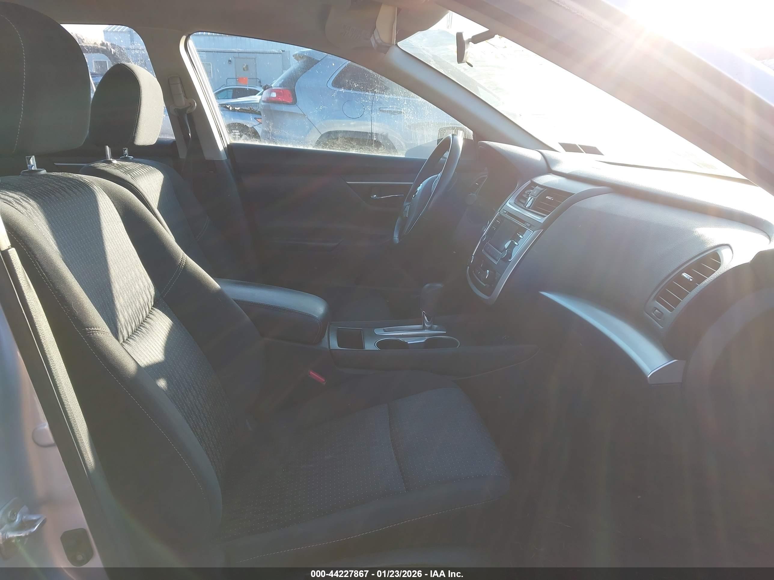 NISSAN ALTIMA image 5