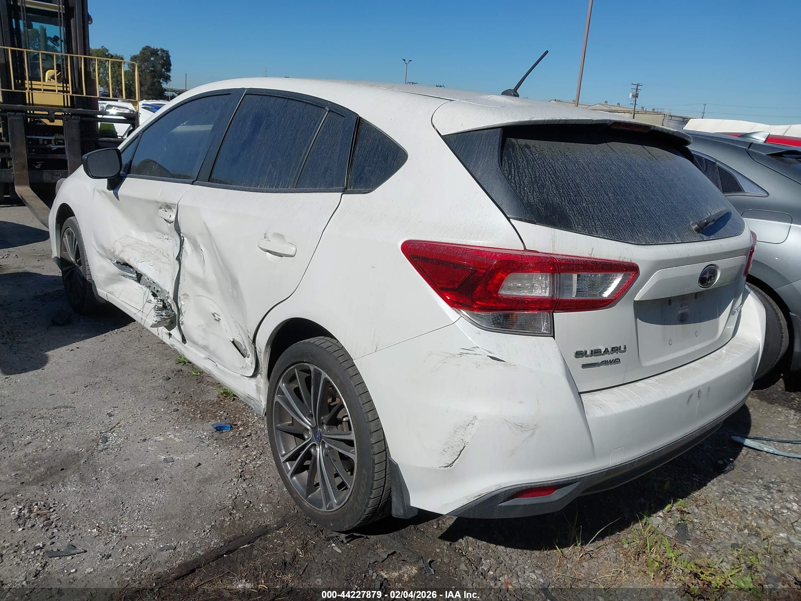 SUBARU IMPREZA image 3