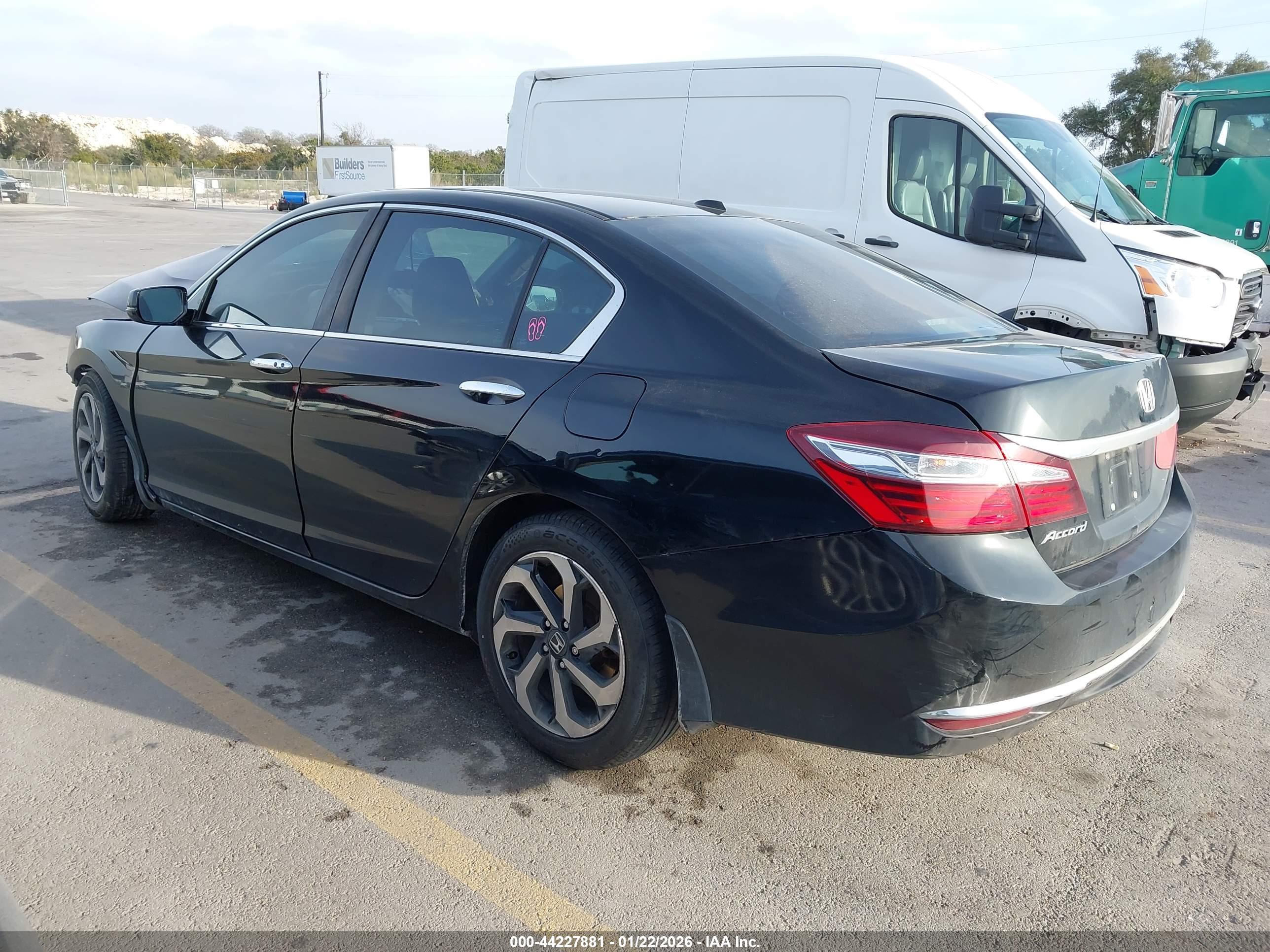 HONDA ACCORD image 3