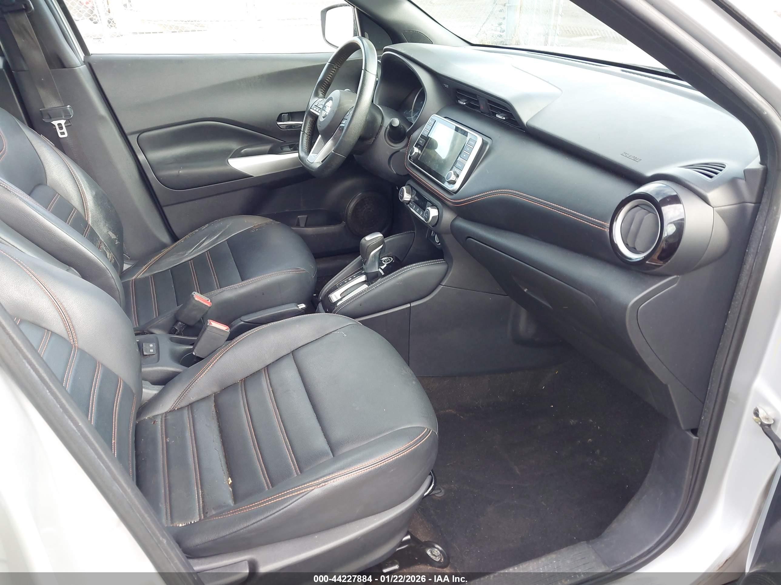 NISSAN KICKS image 5