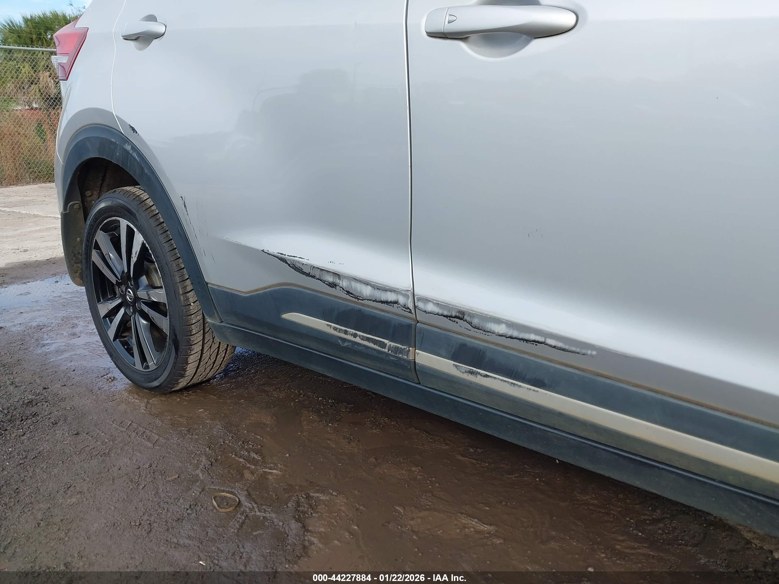 NISSAN KICKS image 6