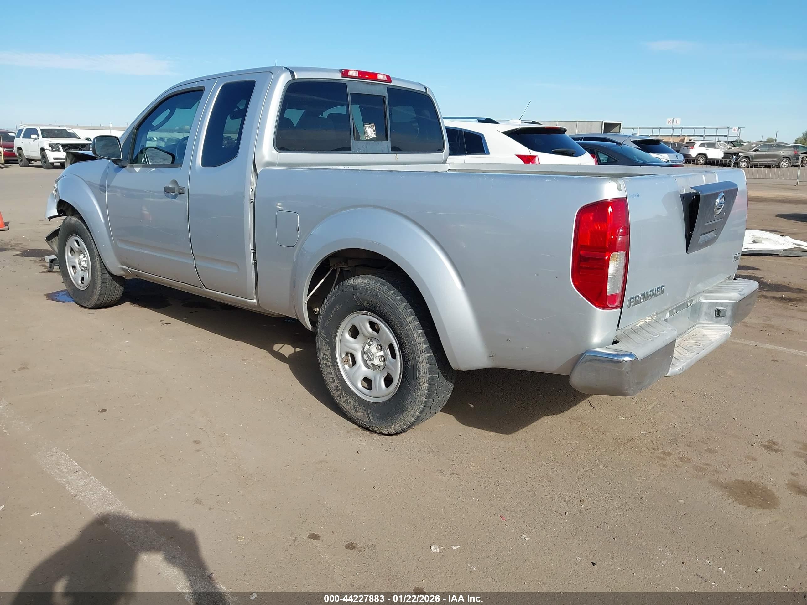NISSAN FRONTIER image 3