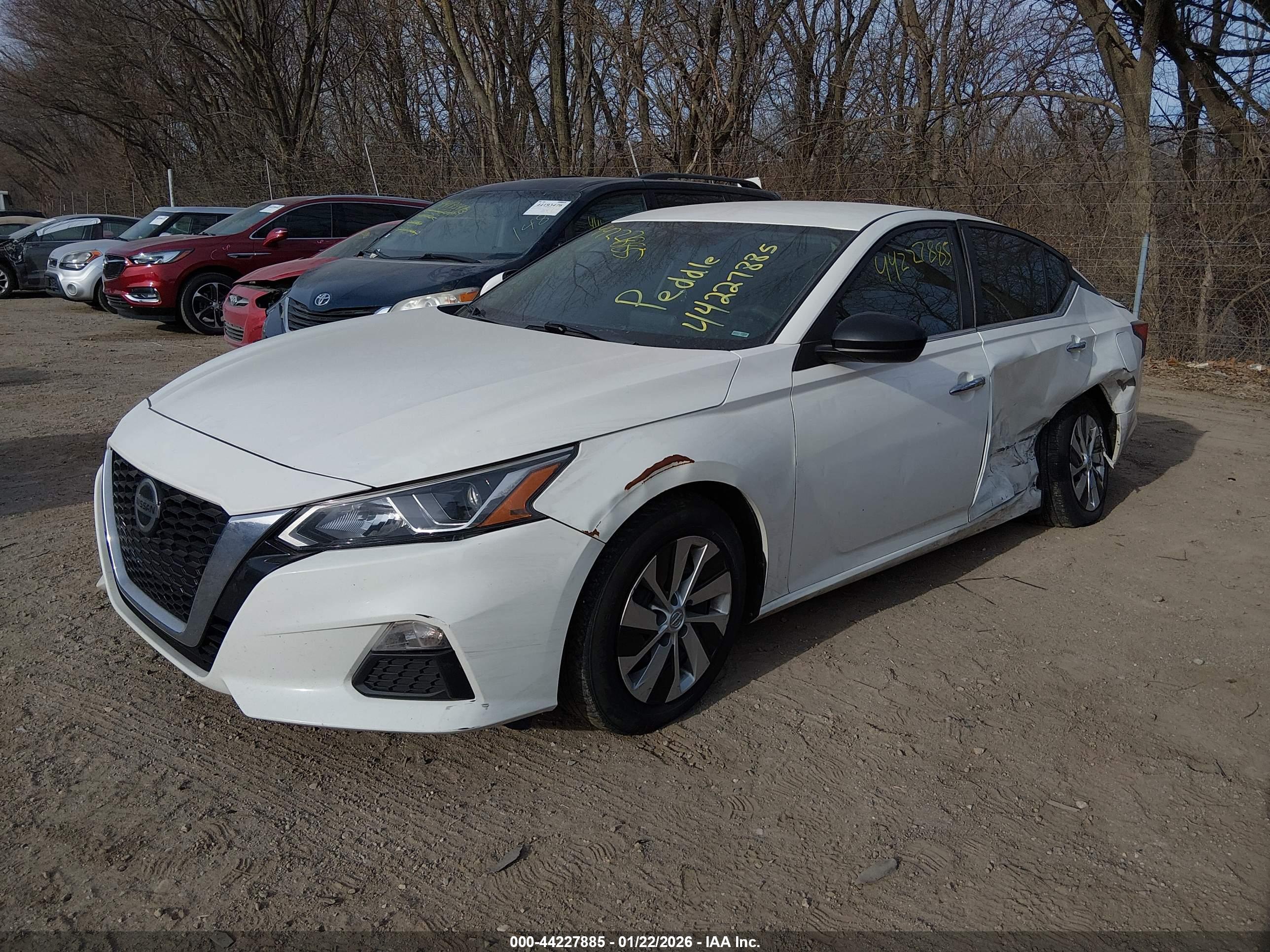 NISSAN ALTIMA image 2