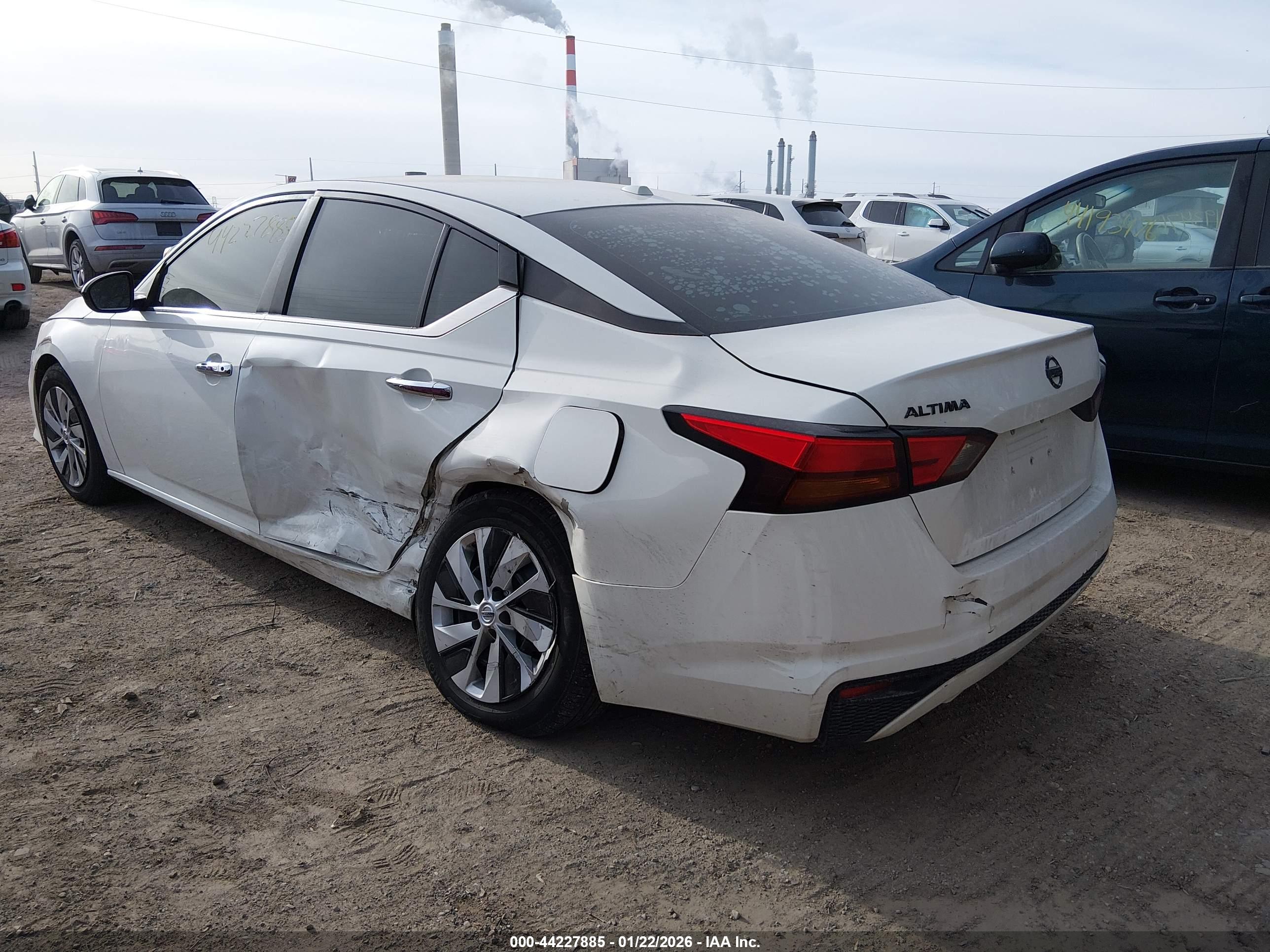 NISSAN ALTIMA image 3