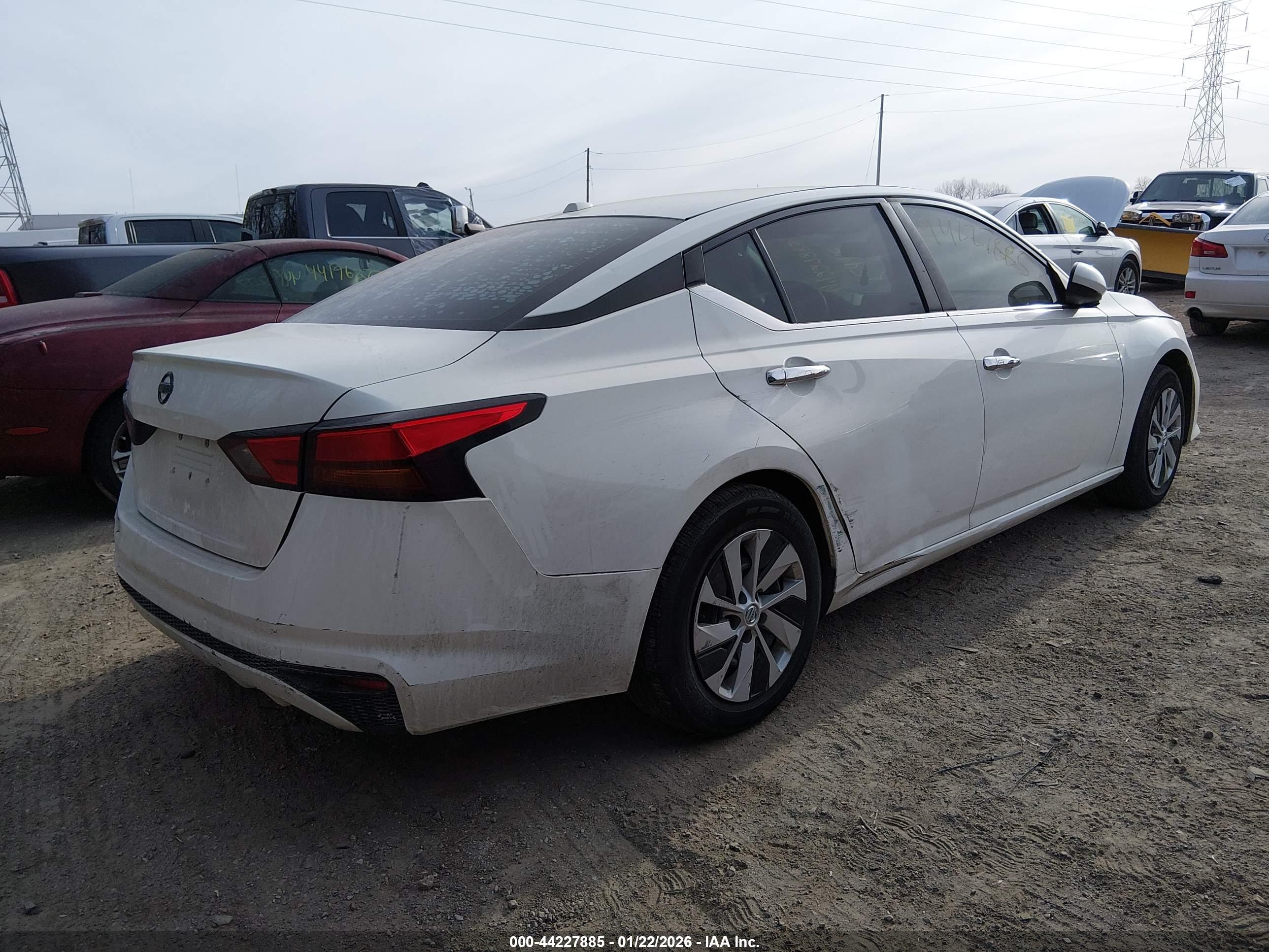 NISSAN ALTIMA image 4