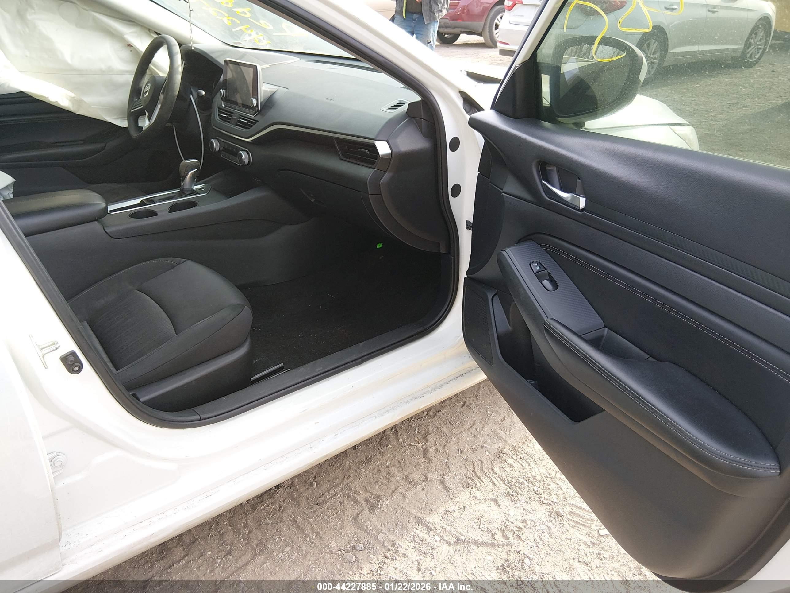 NISSAN ALTIMA image 5