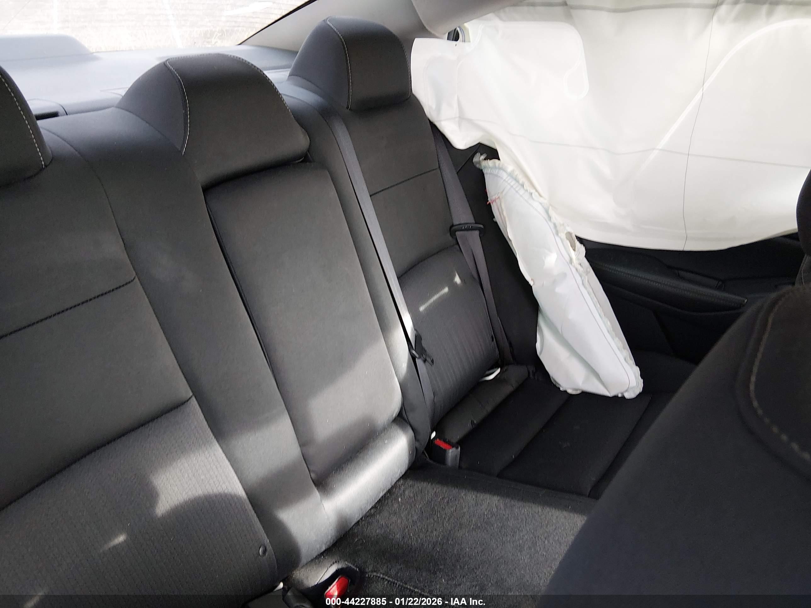 NISSAN ALTIMA image 8