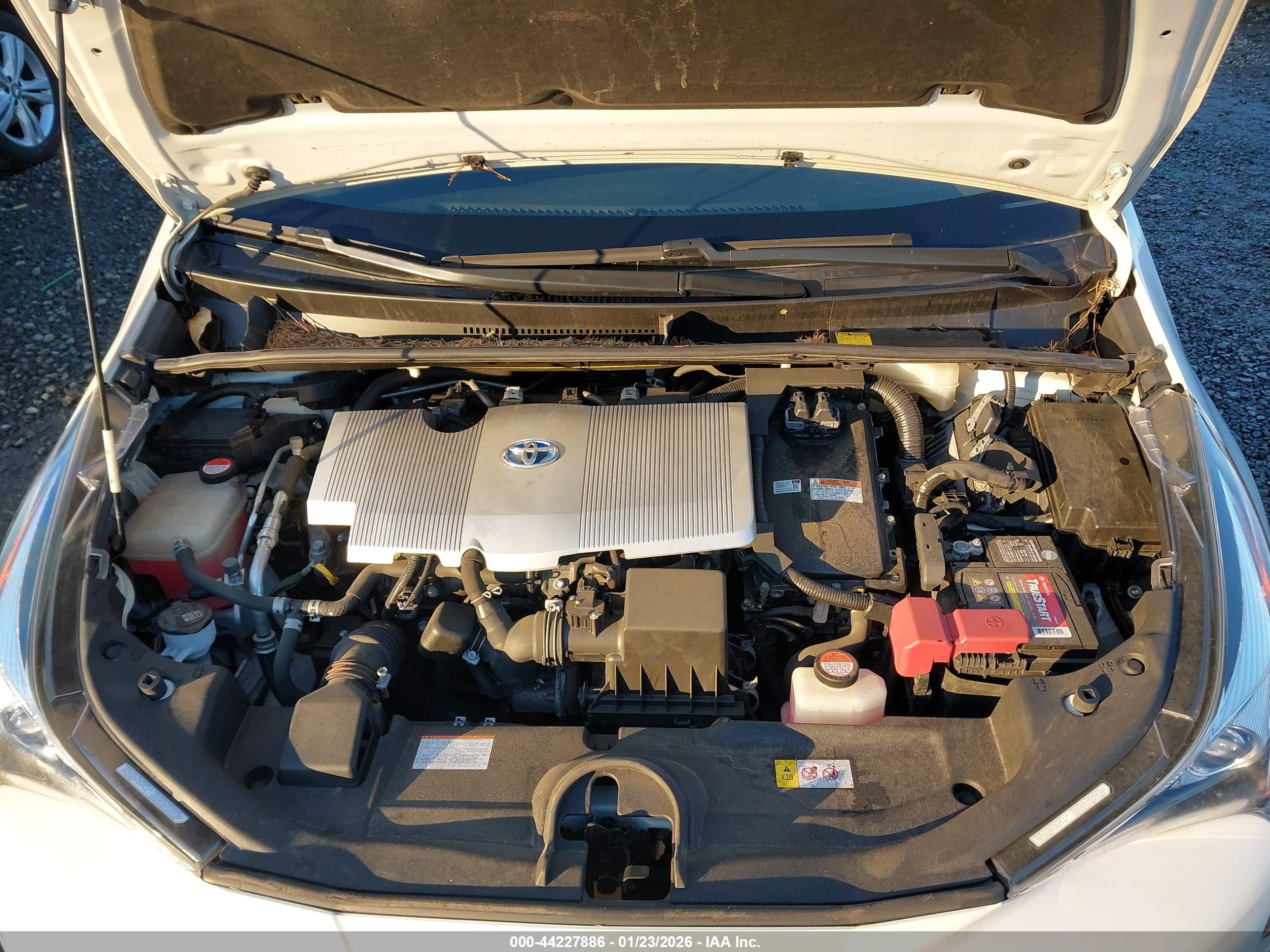 TOYOTA PRIUS image 10