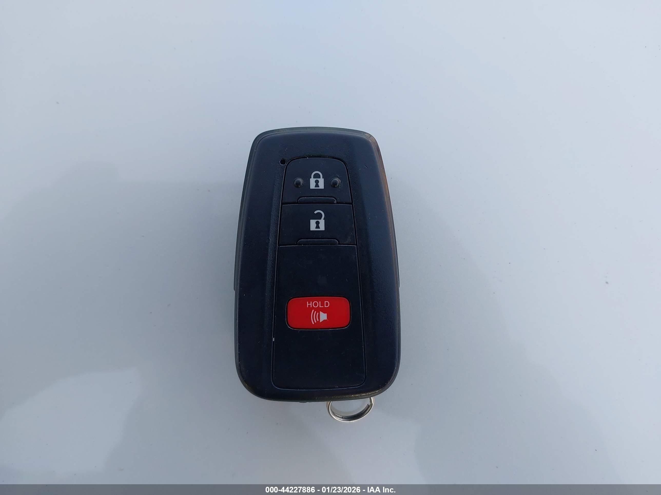 TOYOTA PRIUS image 11