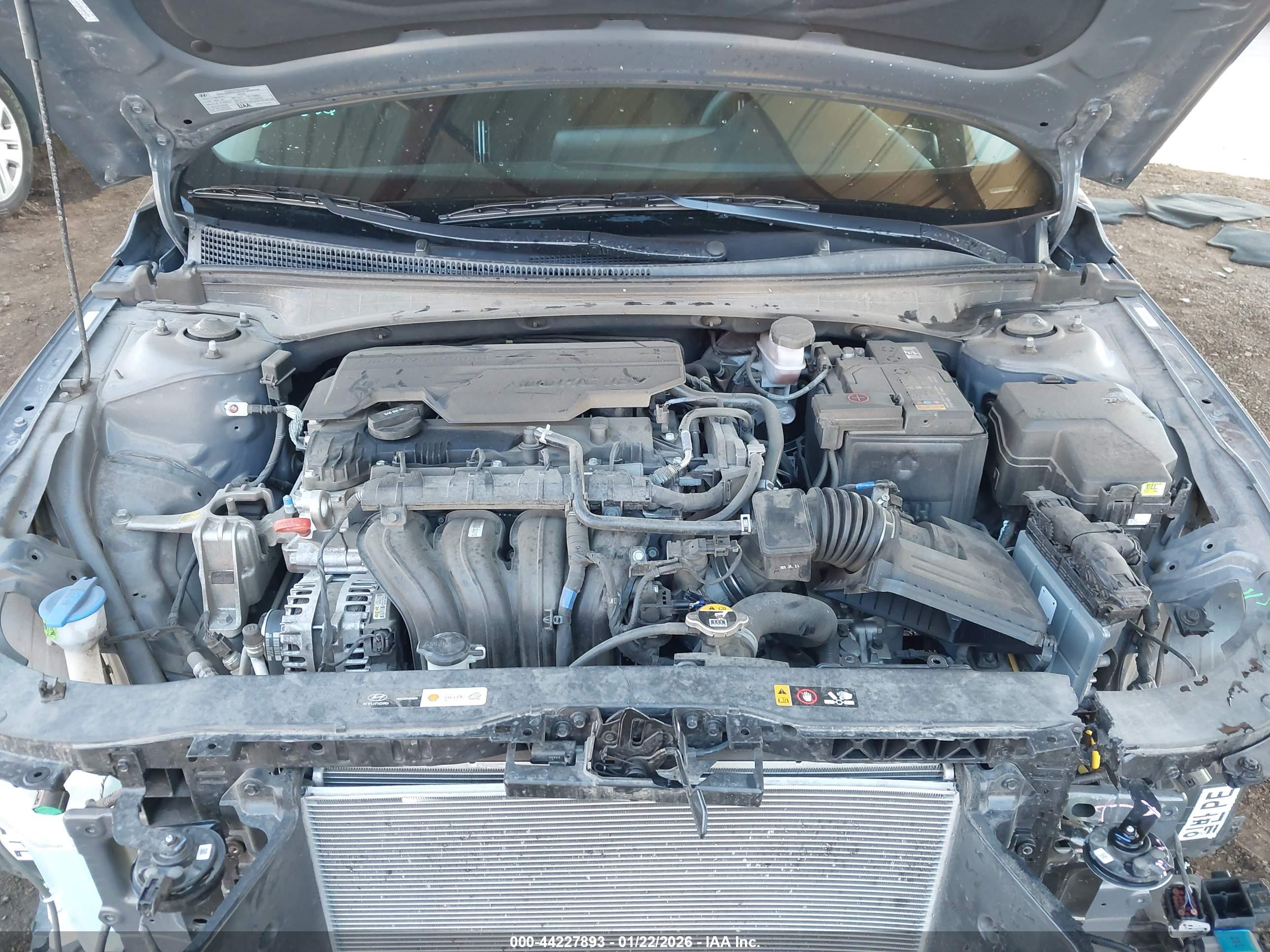 HYUNDAI ELANTRA image 10
