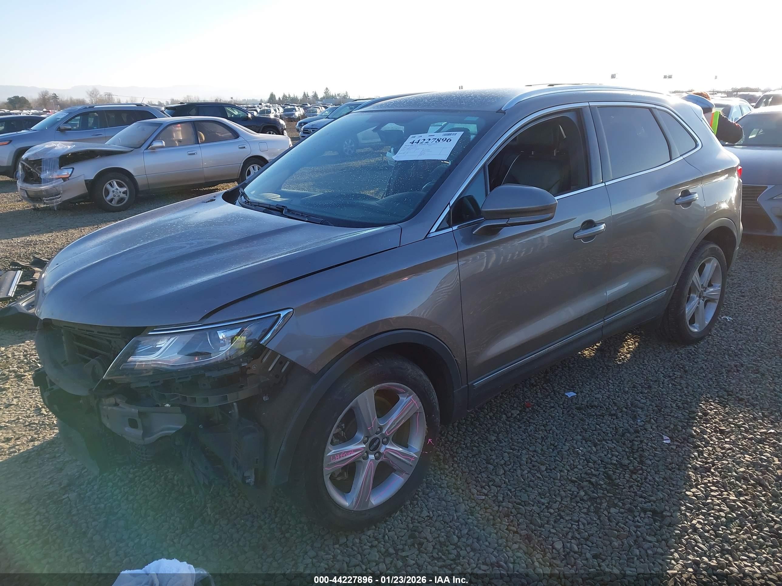 LINCOLN MKC image 2