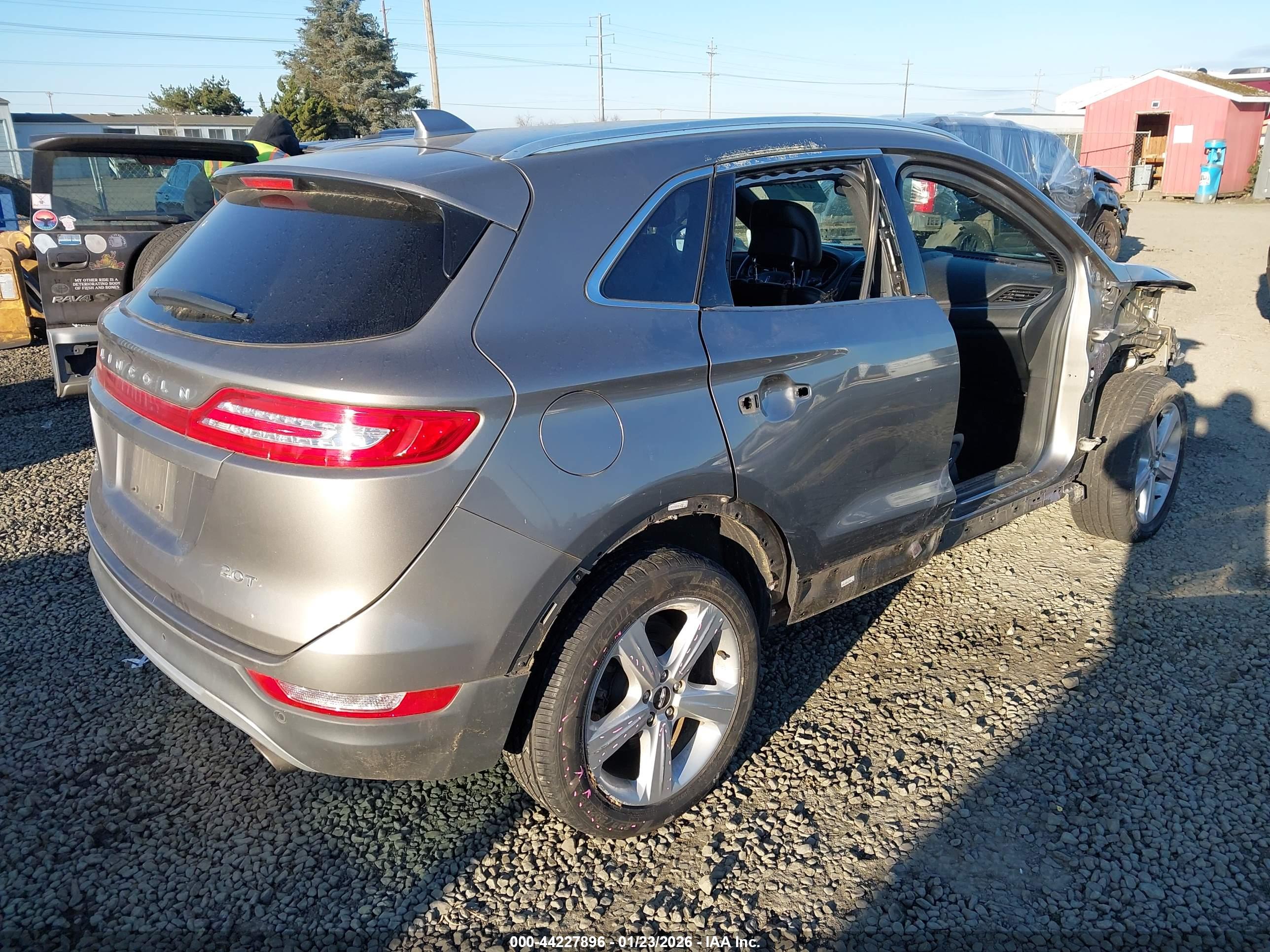 LINCOLN MKC image 4