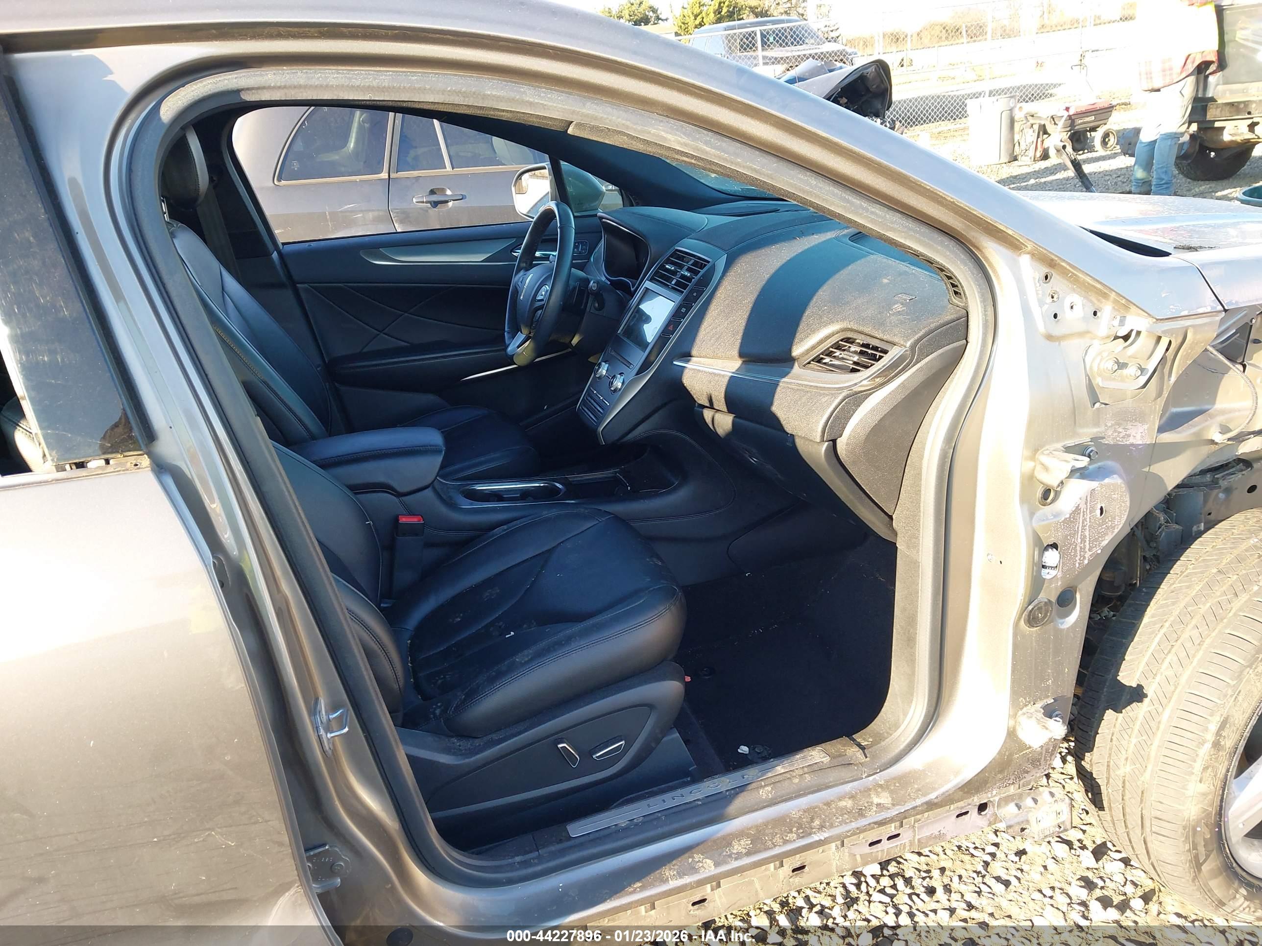 LINCOLN MKC image 5