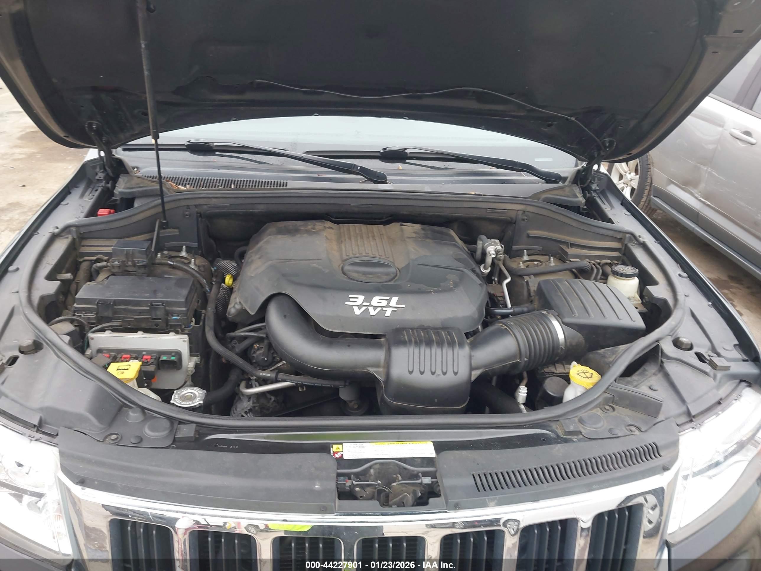 JEEP GRAND image 10