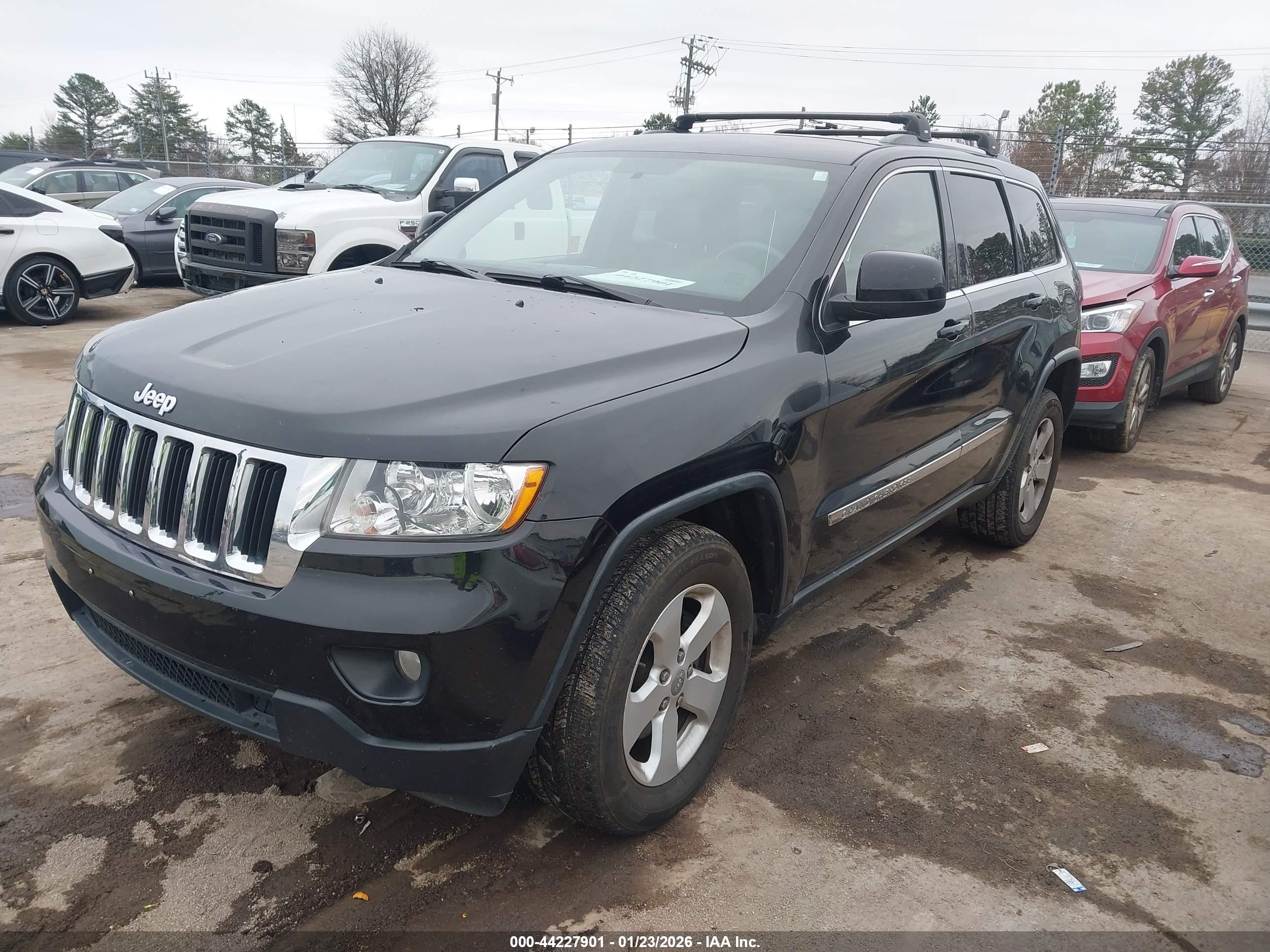 JEEP GRAND image 2