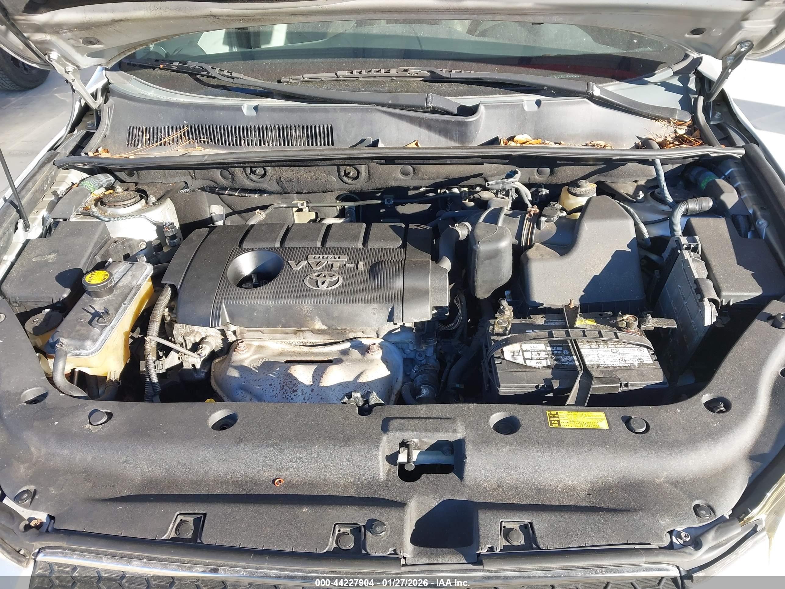 TOYOTA RAV4 image 10