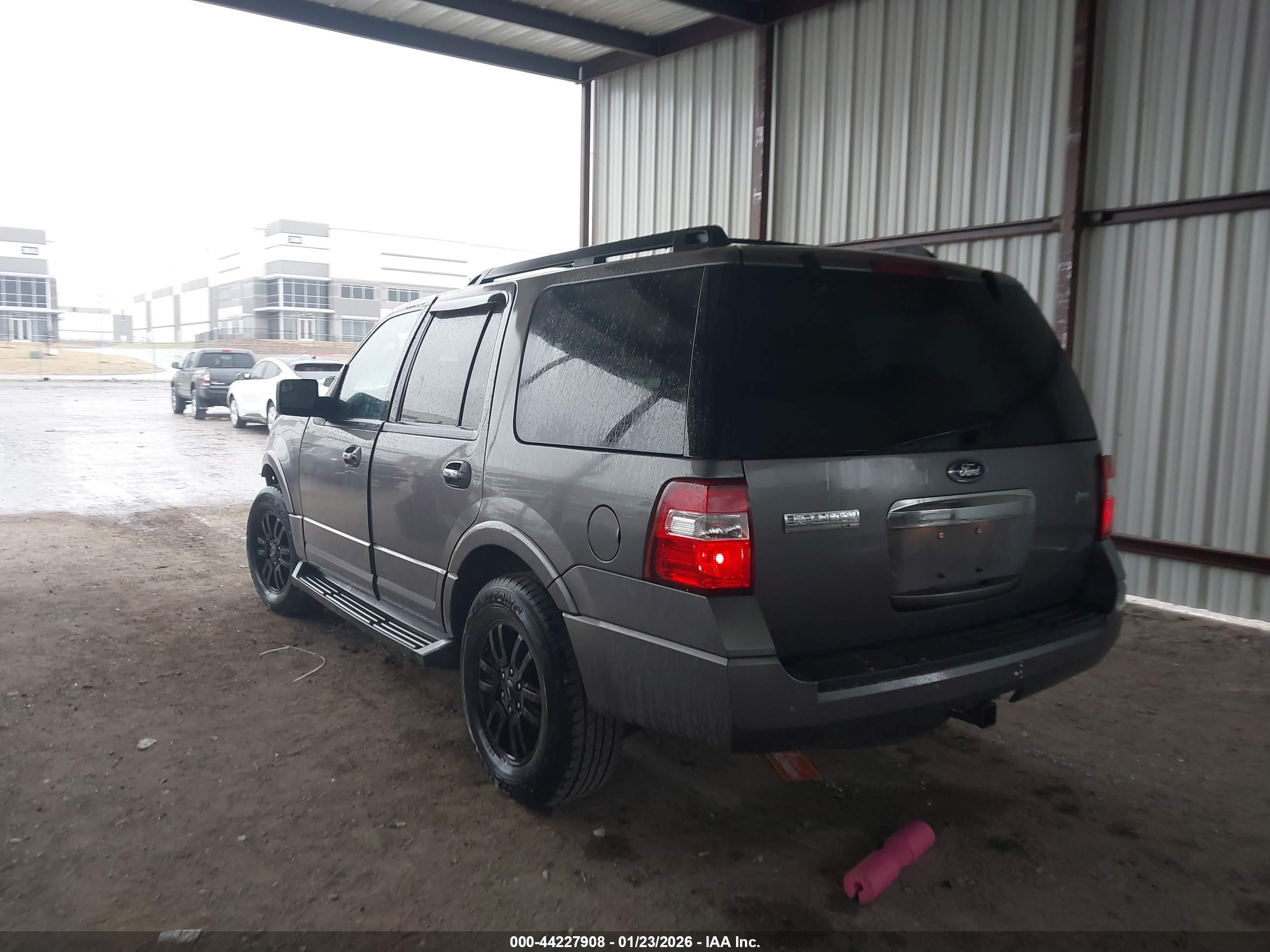 FORD EXPEDITION image 3