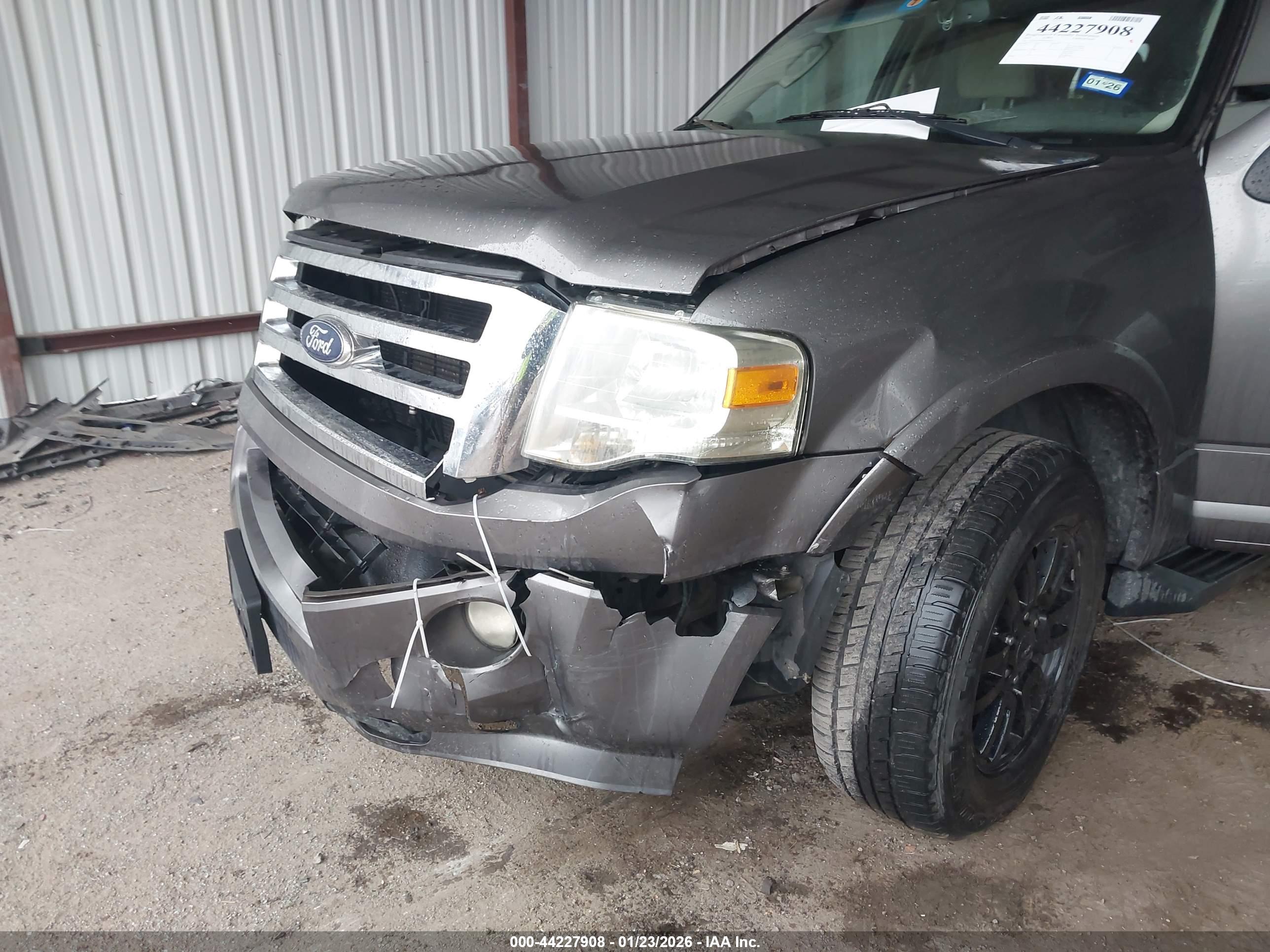 FORD EXPEDITION image 6
