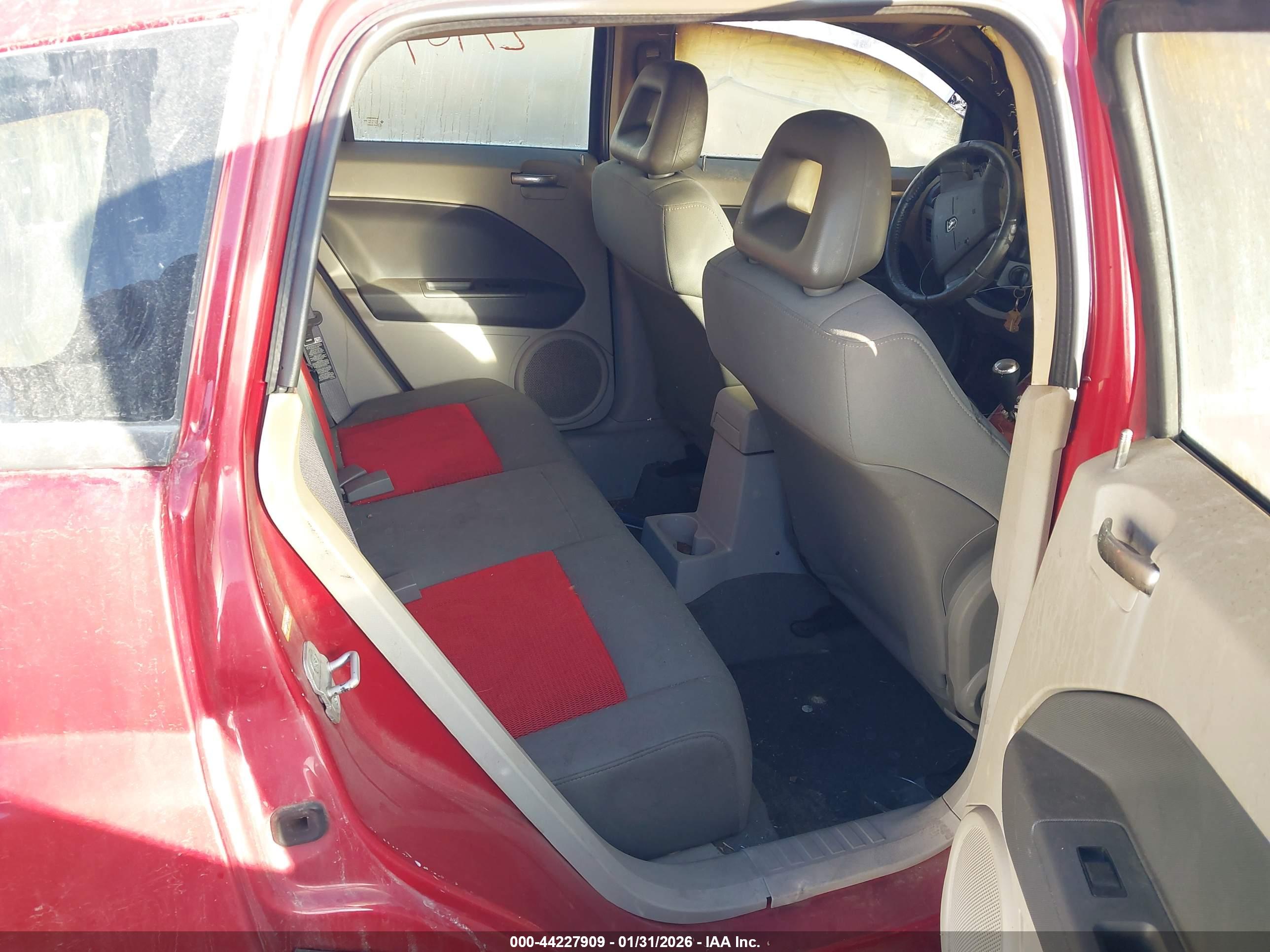 DODGE CALIBER image 8