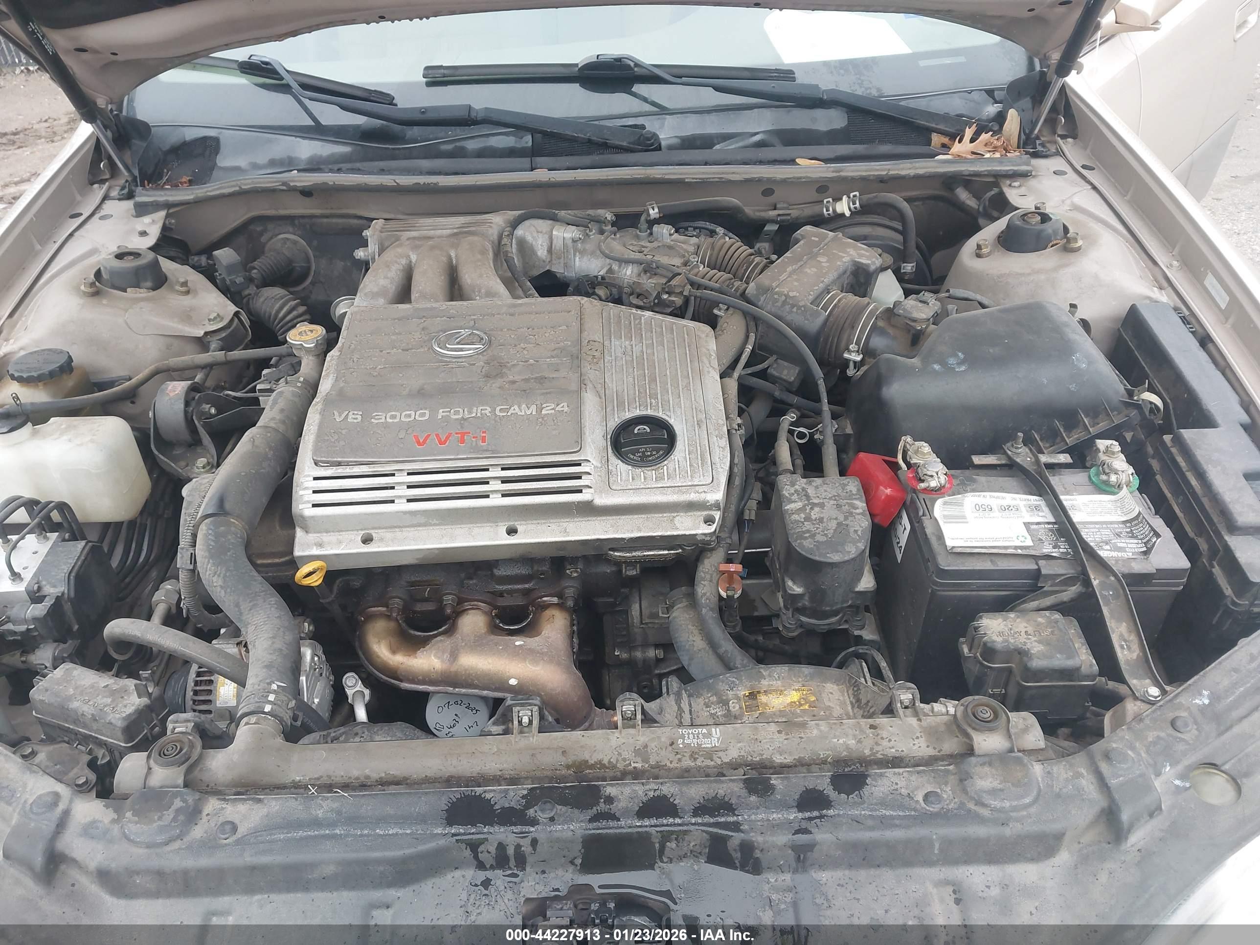 LEXUS ES image 10