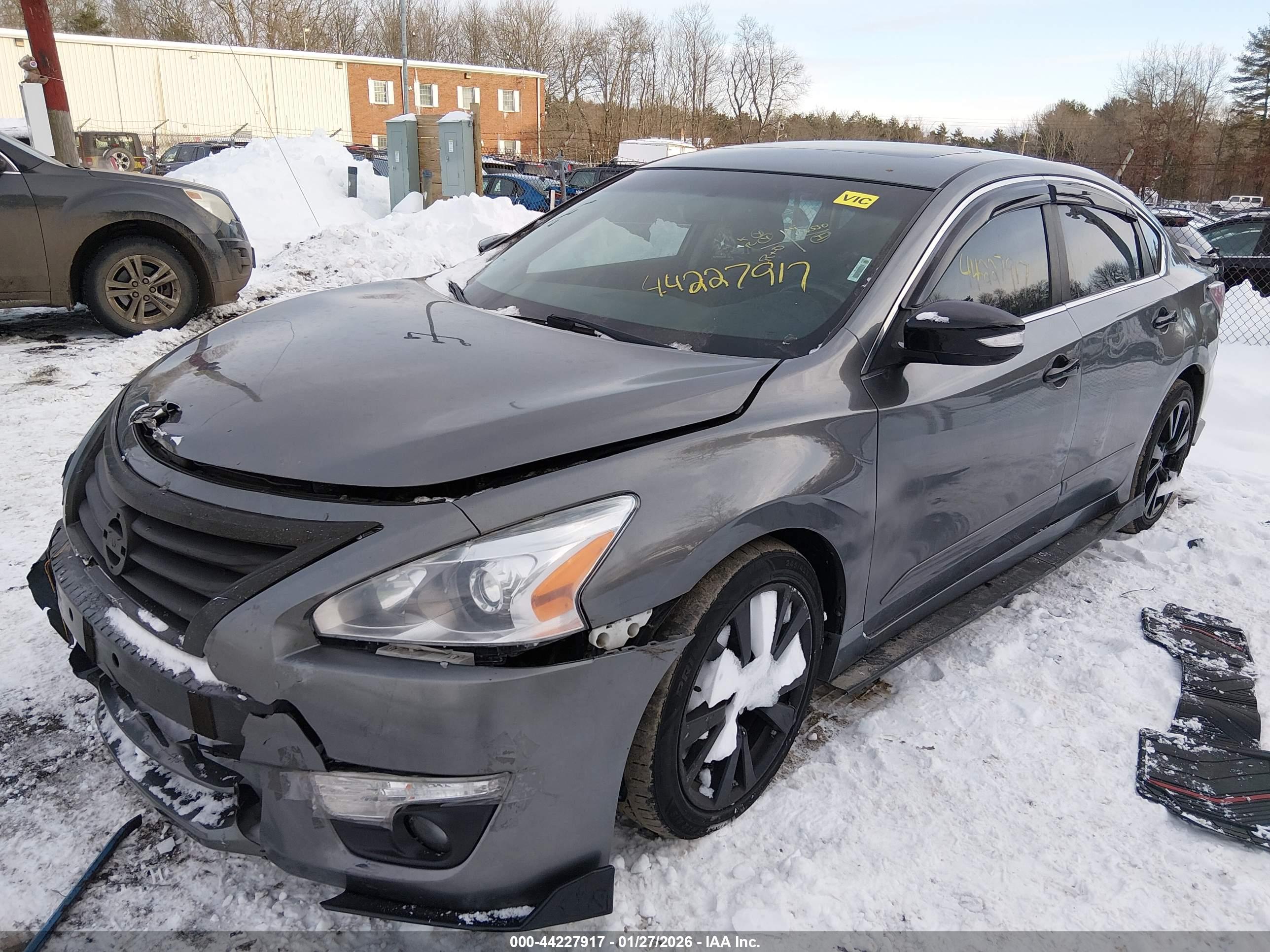 NISSAN ALTIMA image 2
