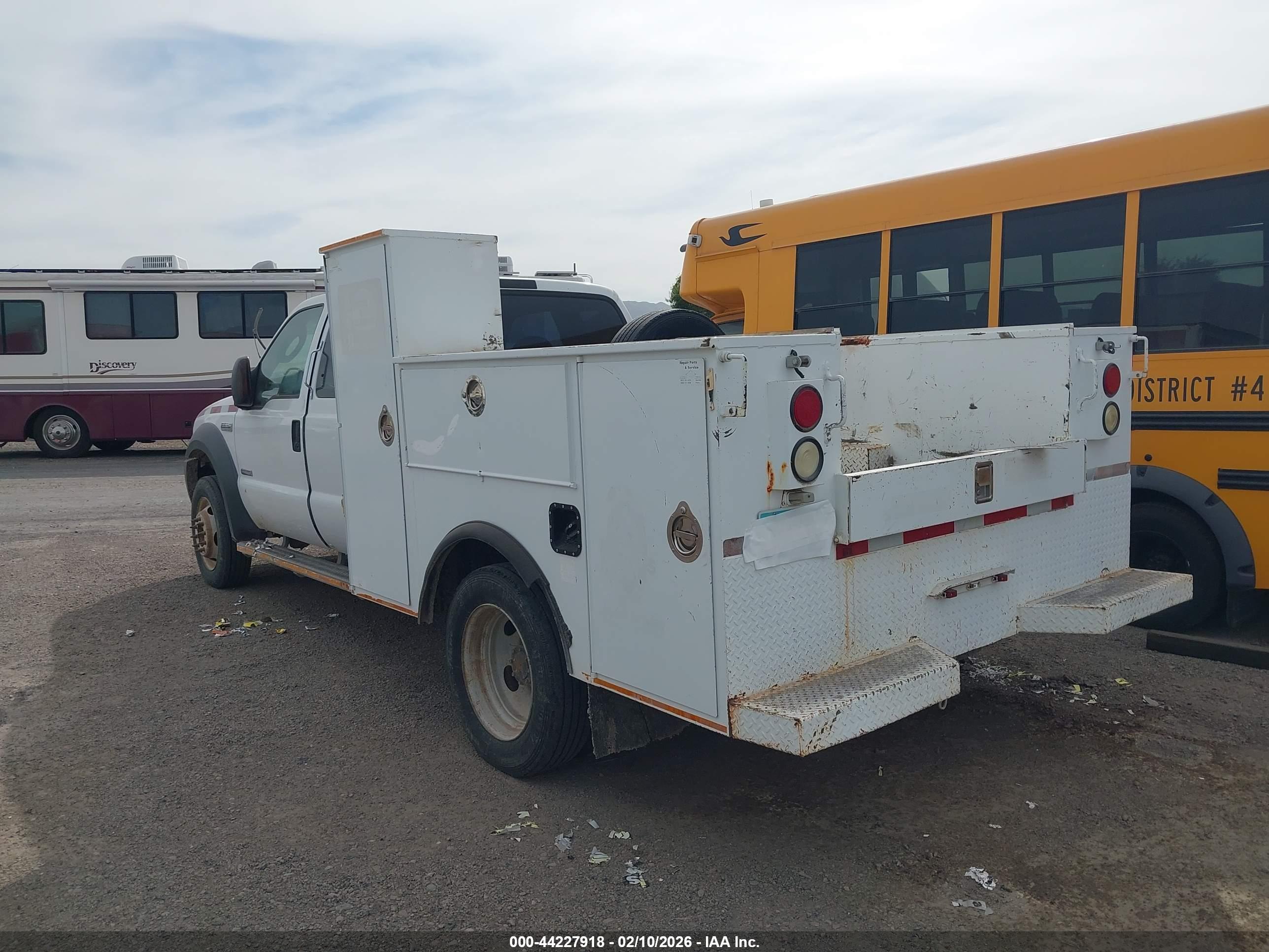 FORD F-550 image 3