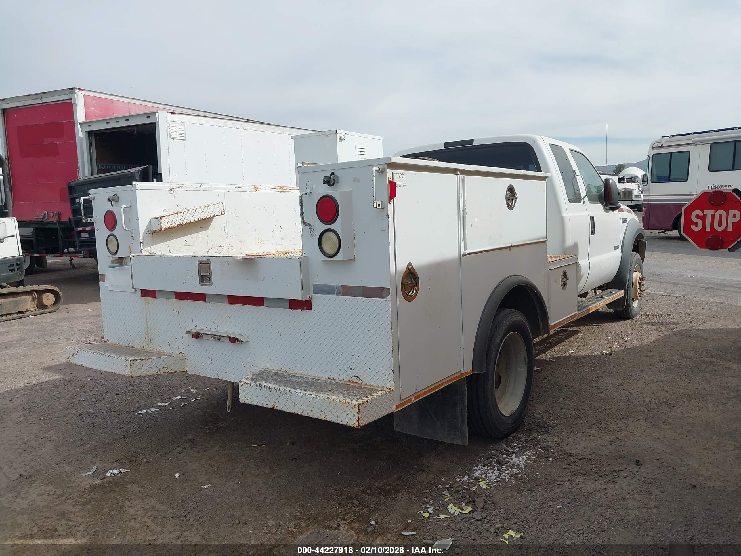 FORD F-550 image 4