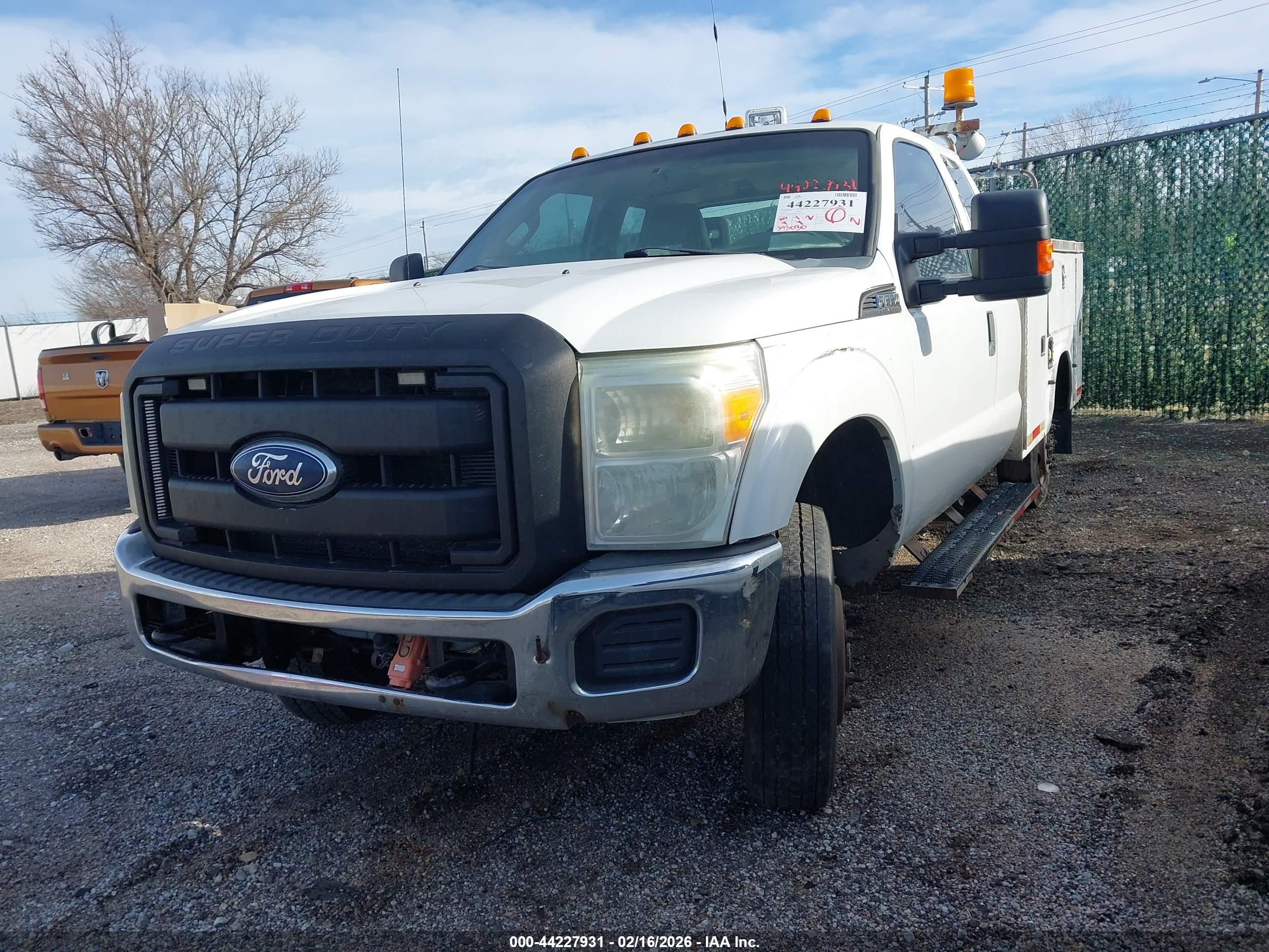 FORD F-350 image 2