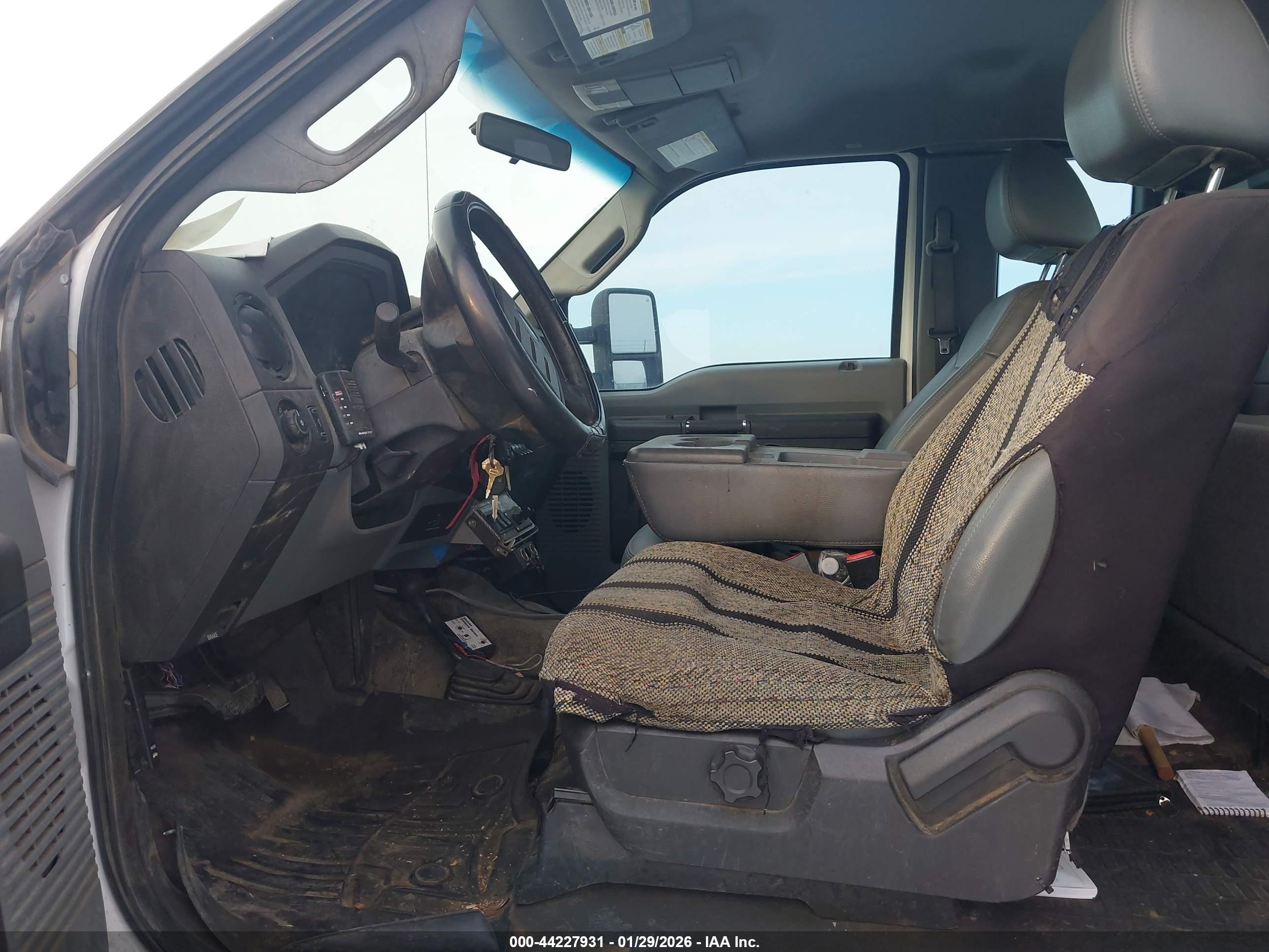 FORD F-350 image 8
