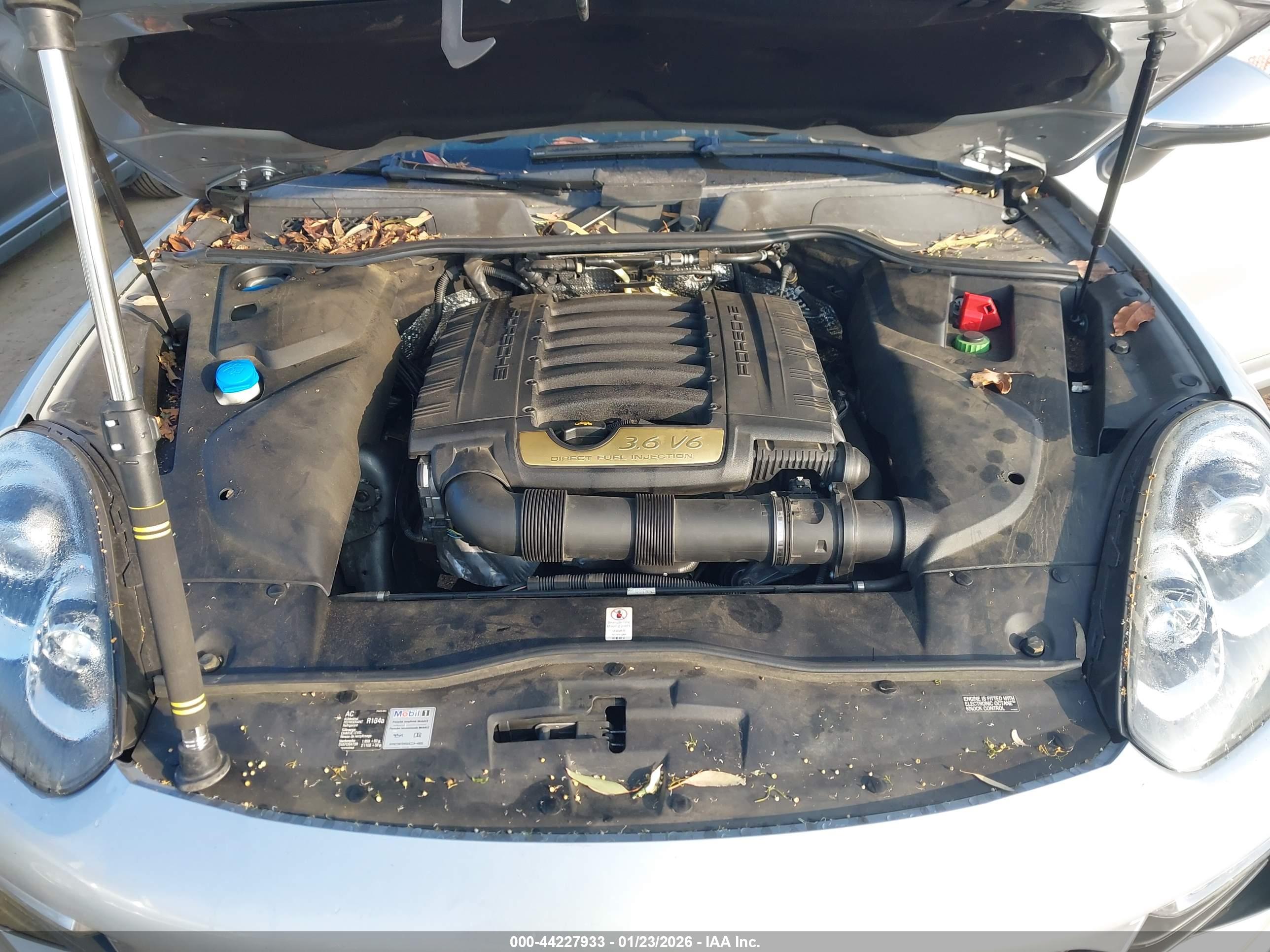 PORSCHE CAYENNE image 10