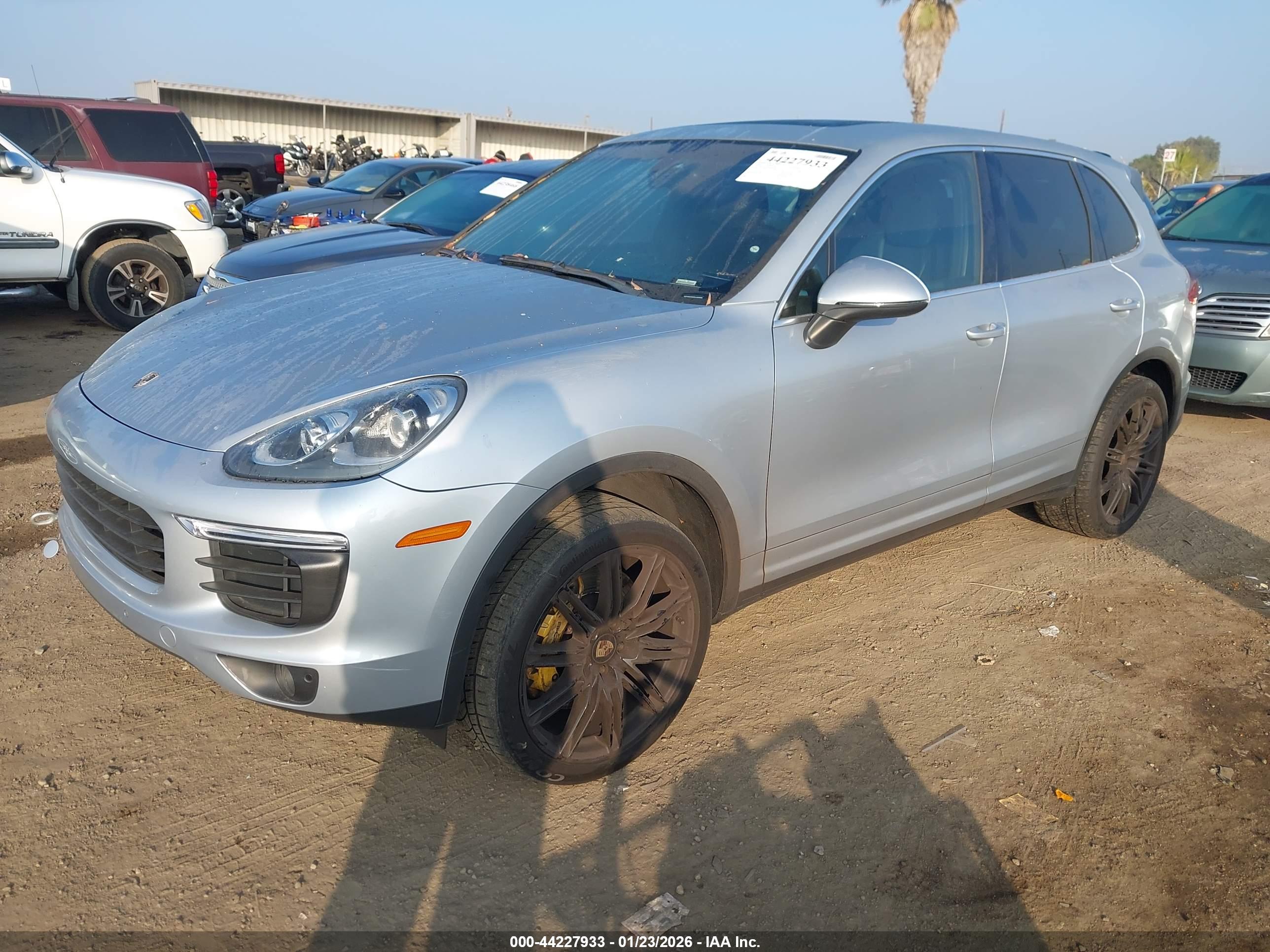 PORSCHE CAYENNE image 2