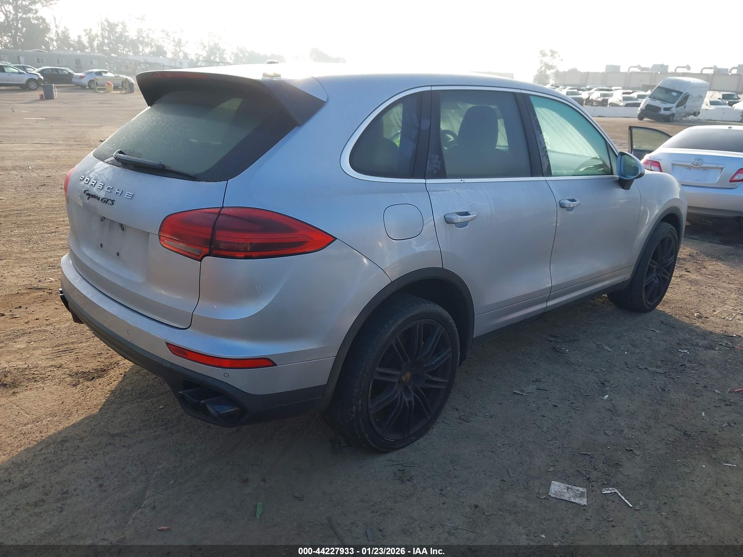 PORSCHE CAYENNE image 4