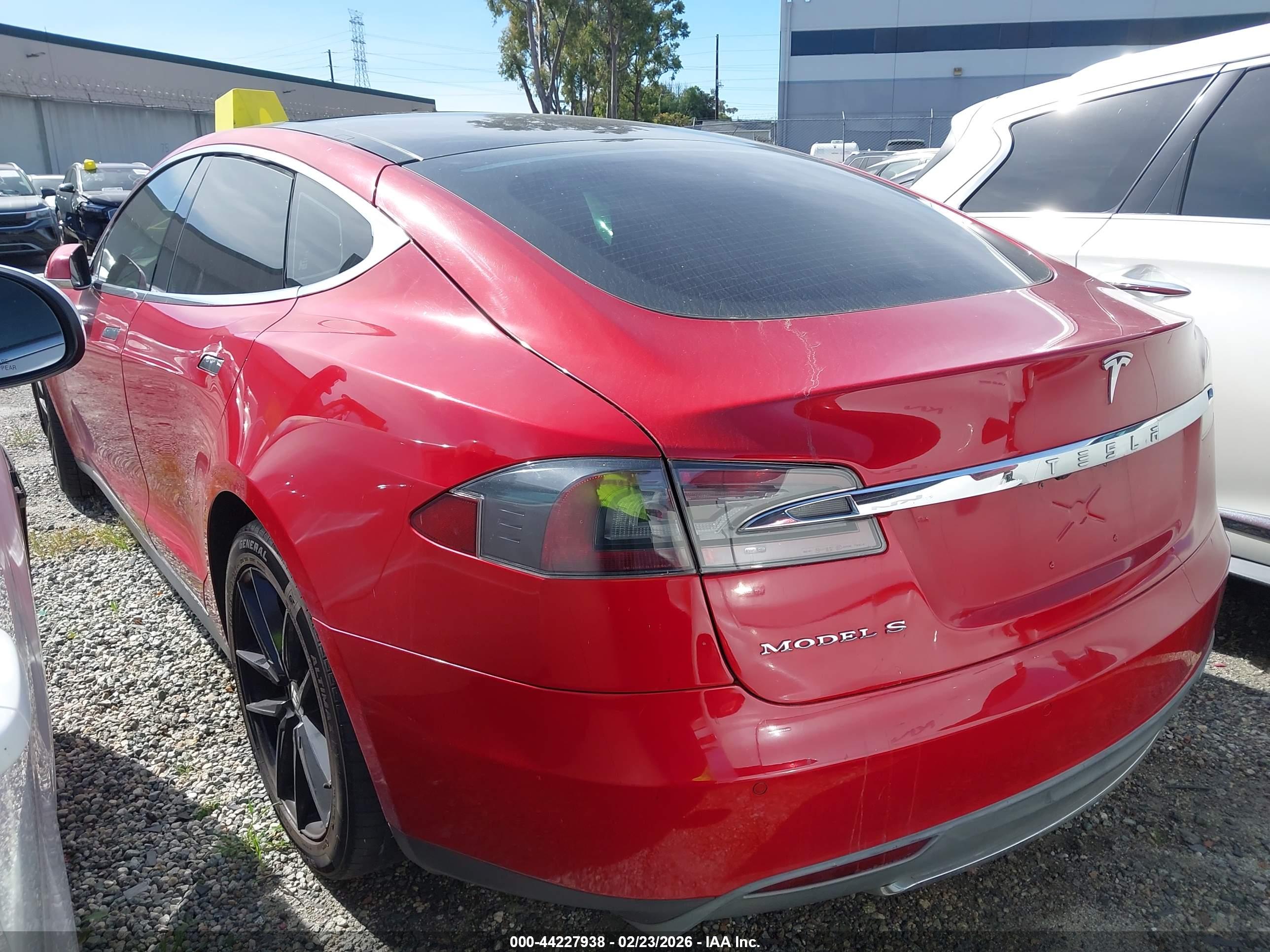 TESLA MODEL image 3