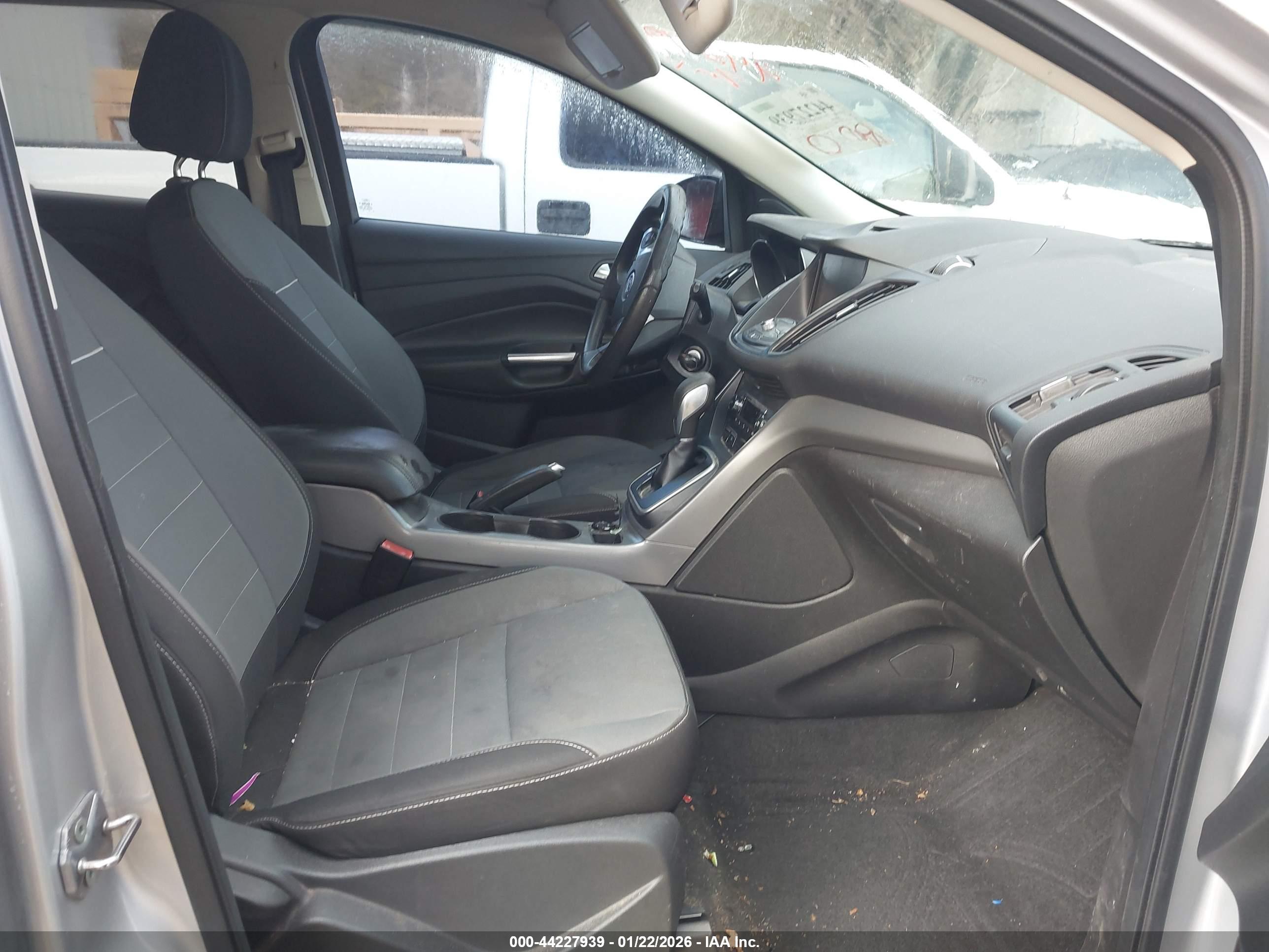 FORD ESCAPE image 5