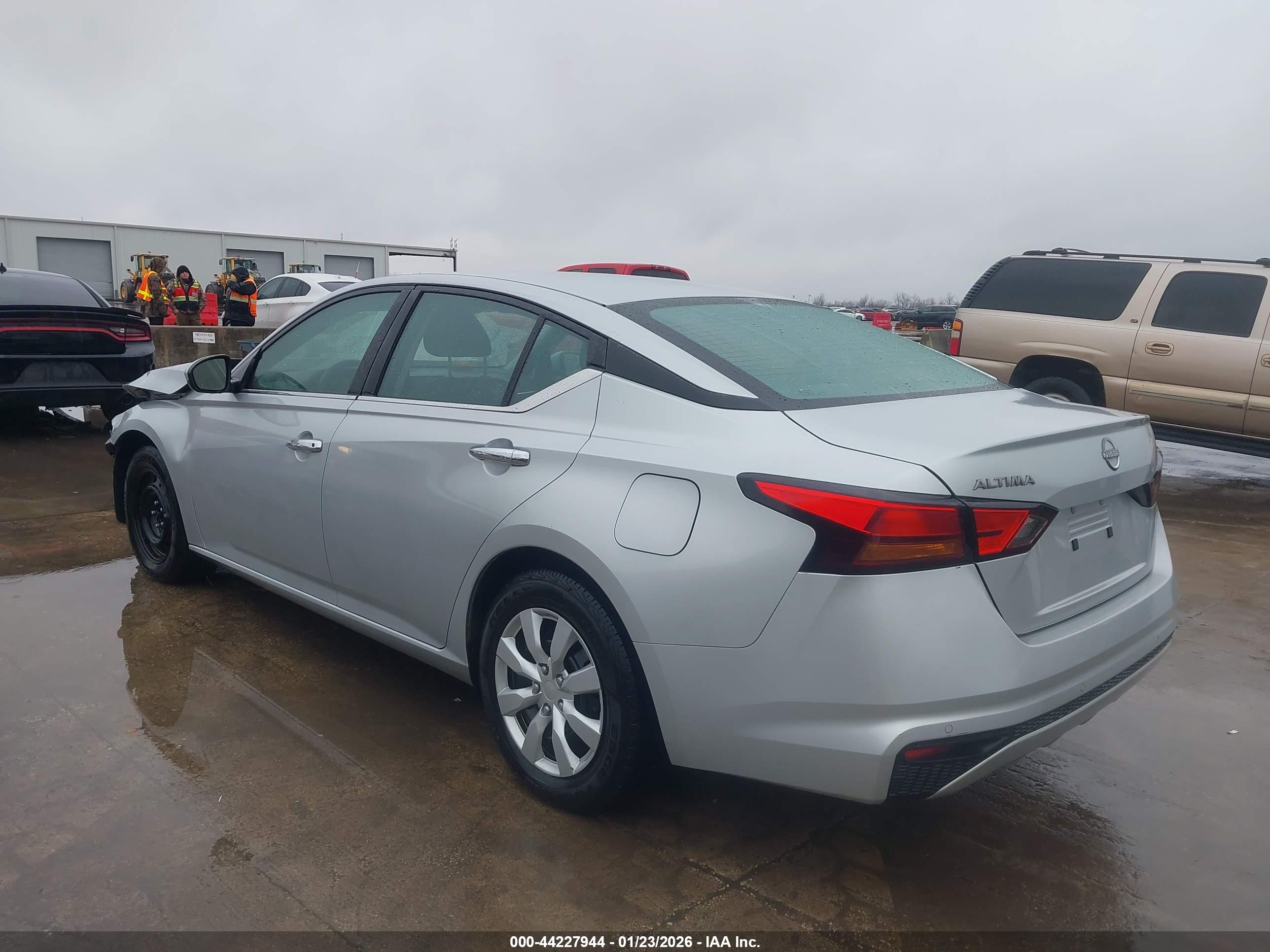 NISSAN ALTIMA image 3