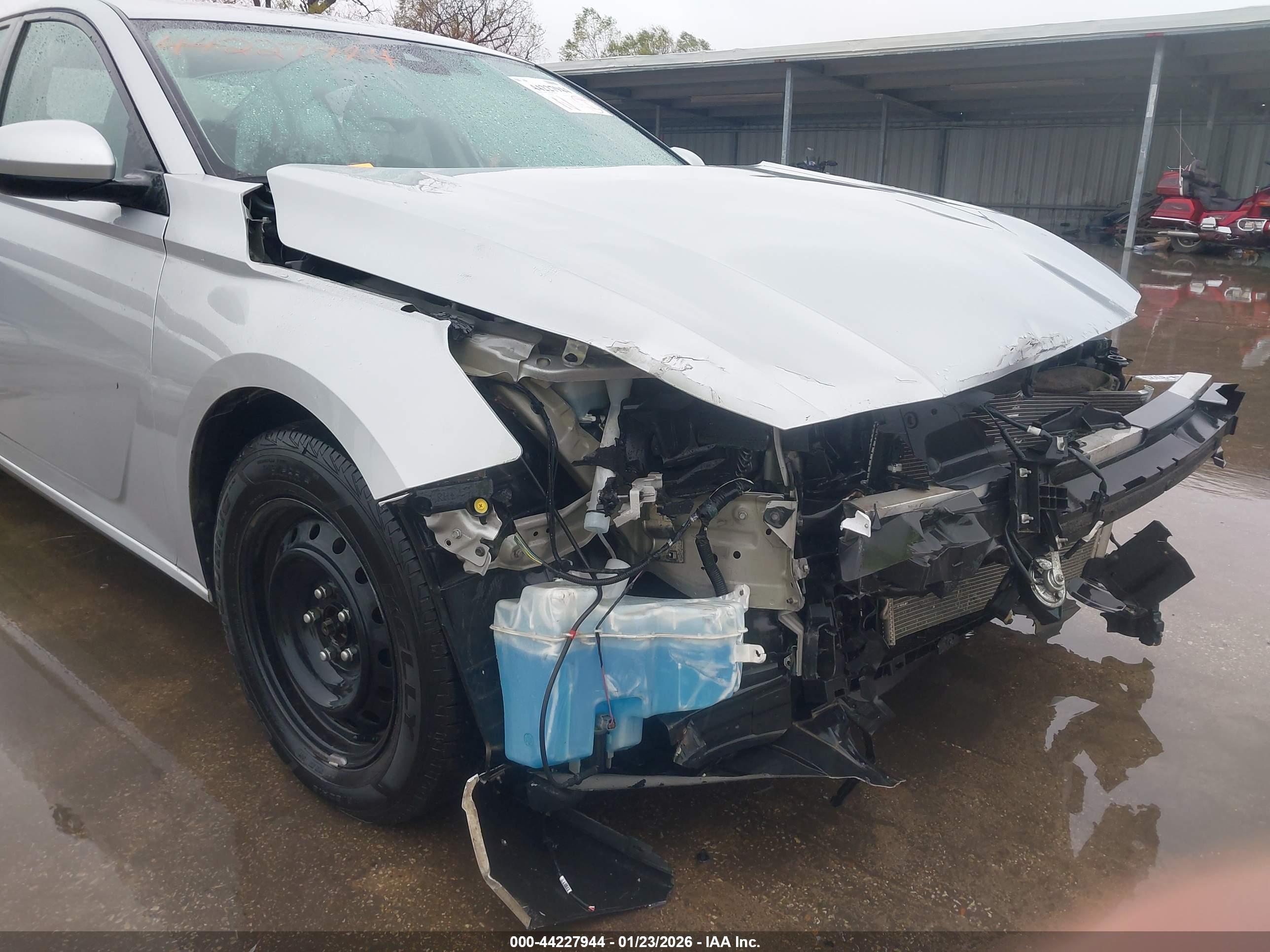NISSAN ALTIMA image 6